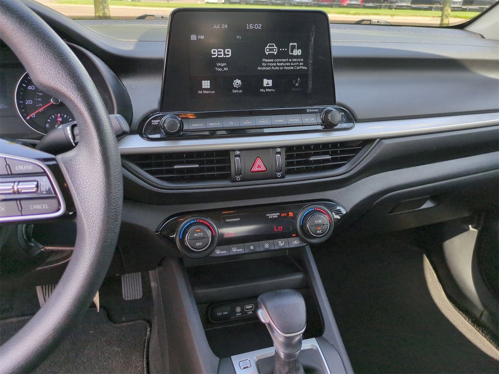 Thumbnail: 2019 Kia Forte - 25