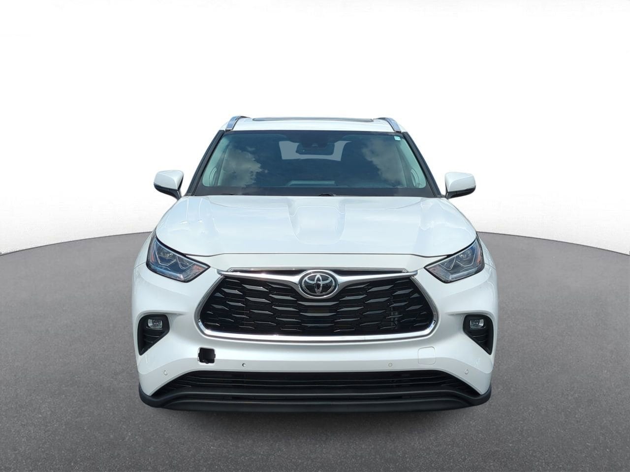 Thumbnail: 2022 Toyota Highlander - 3