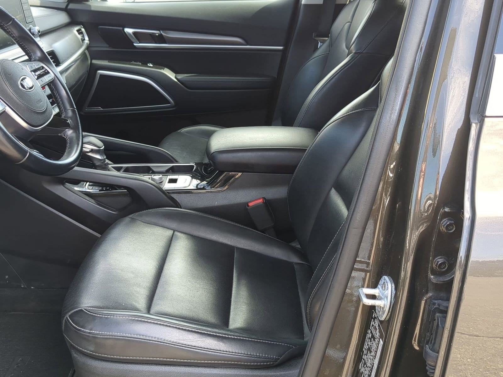 Thumbnail: 2020 Kia Telluride - 16