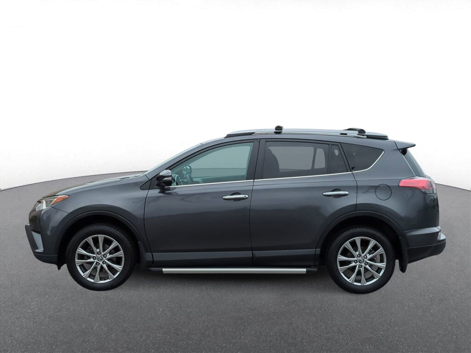 Thumbnail: 2017 Toyota RAV4 - 5