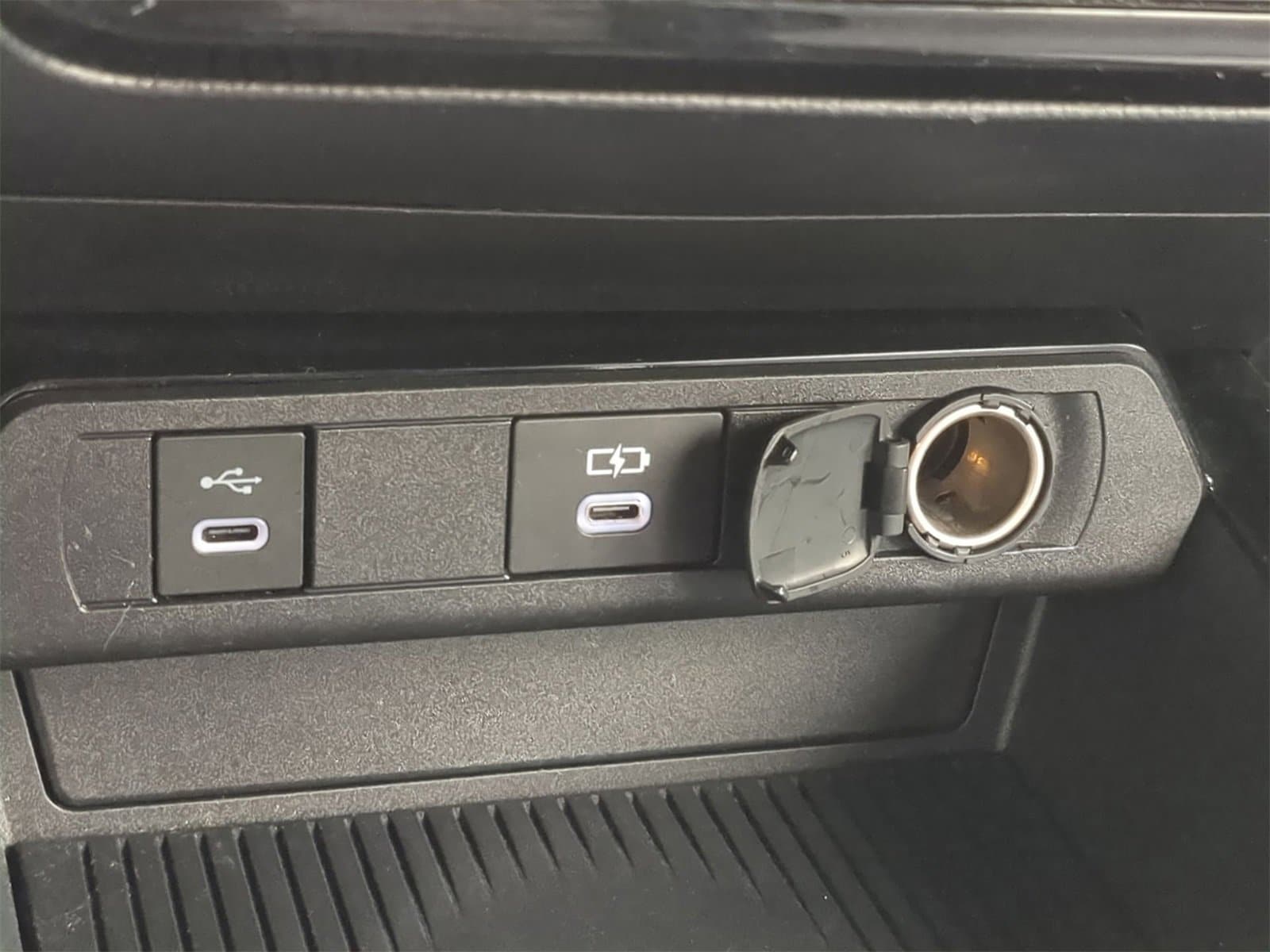 Thumbnail: 2024 Toyota Prius - 36