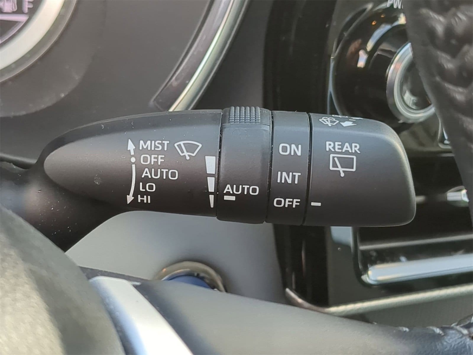 Thumbnail: 2022 Toyota Highlander - 28