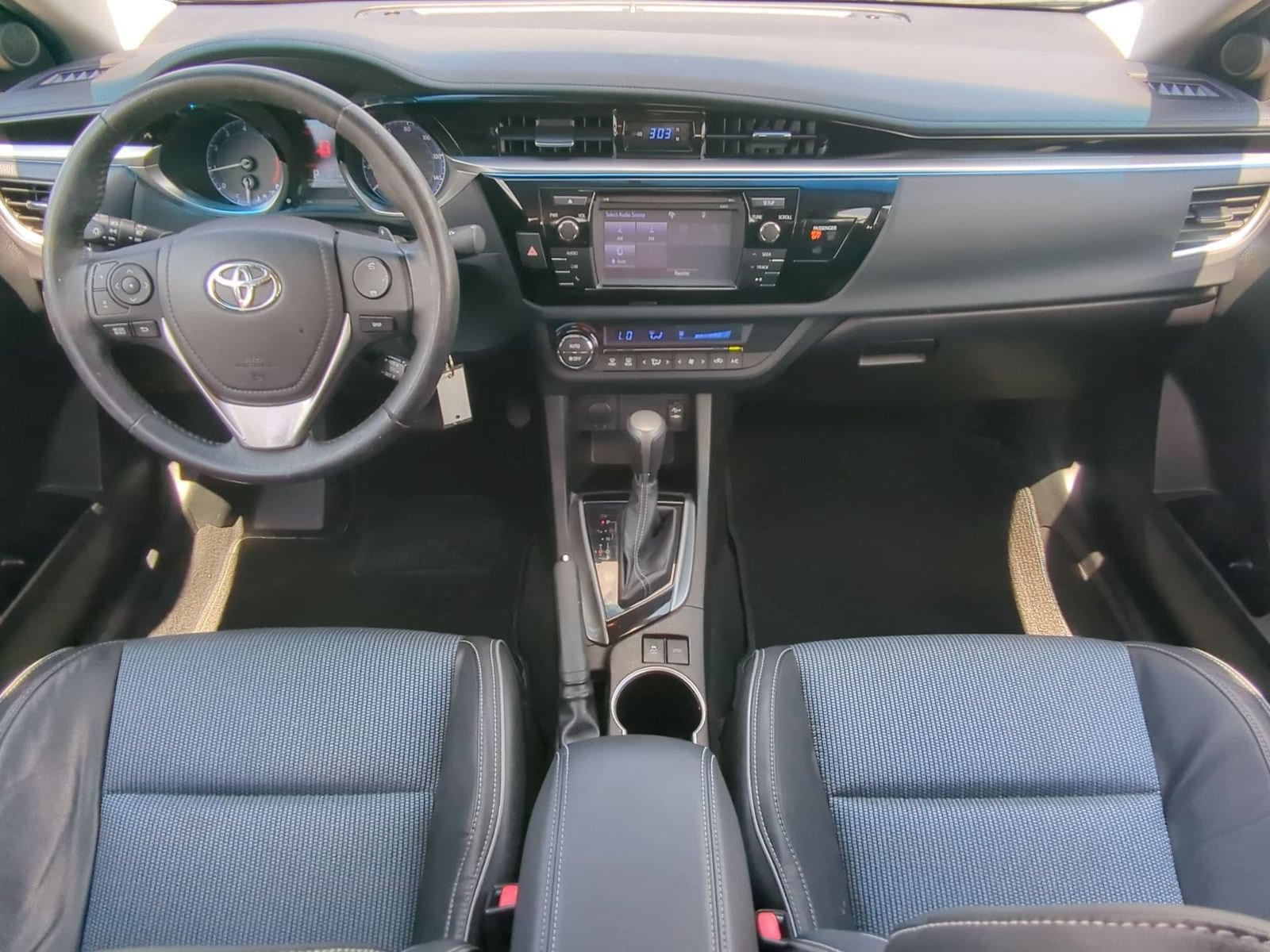 Thumbnail: 2016 Toyota Corolla - 15