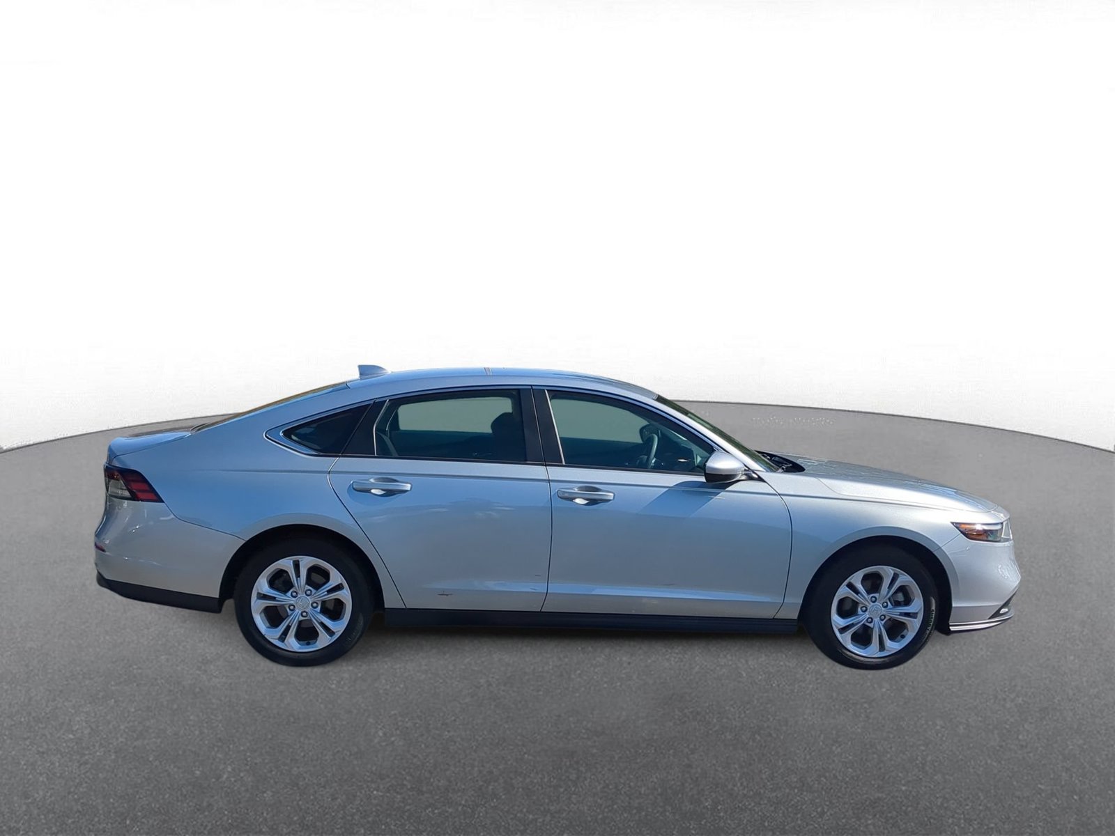 2025 Honda Accord LX - Photo 9
