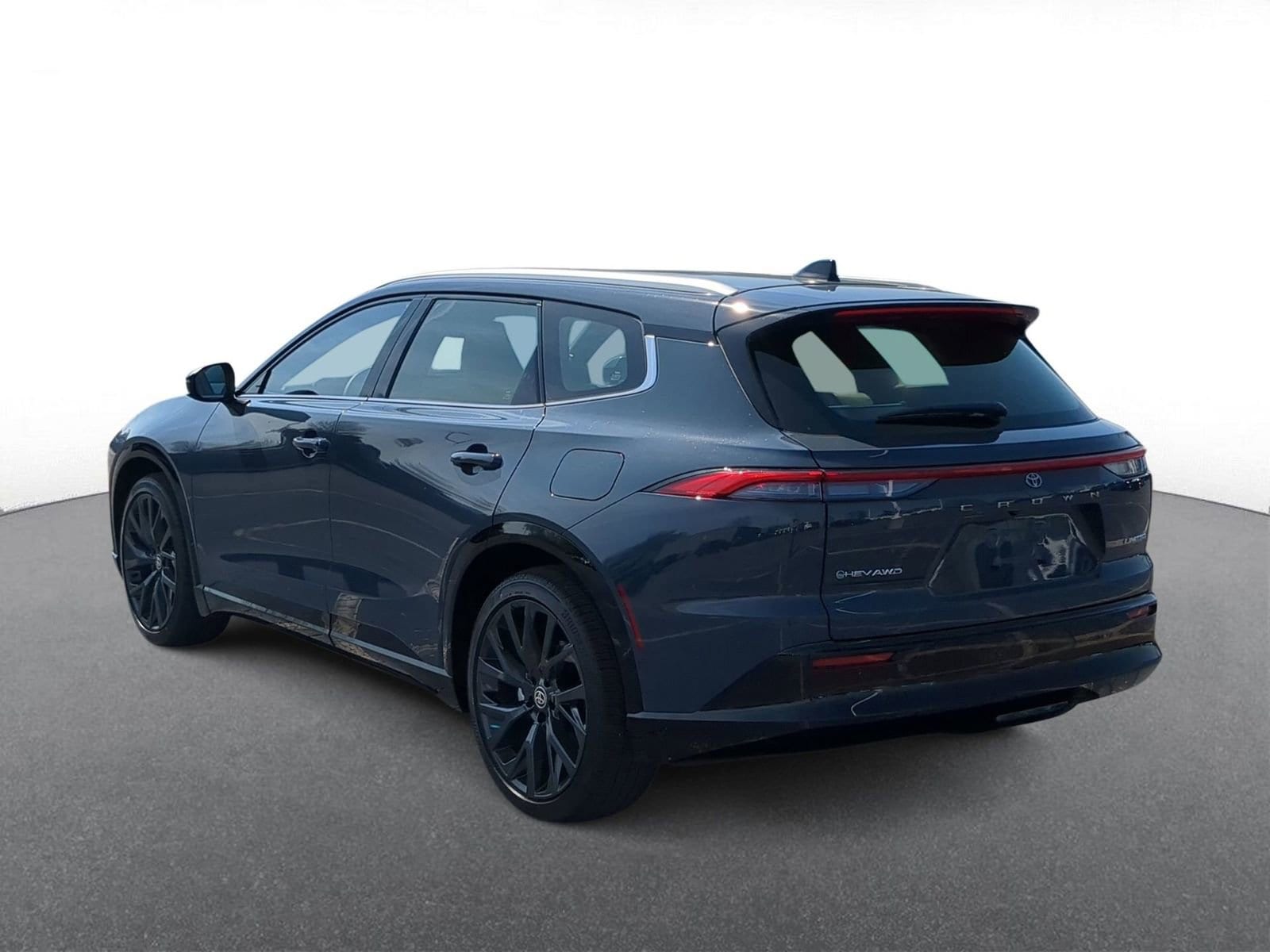 2026 Toyota Crown Signia Limited - Photo 6