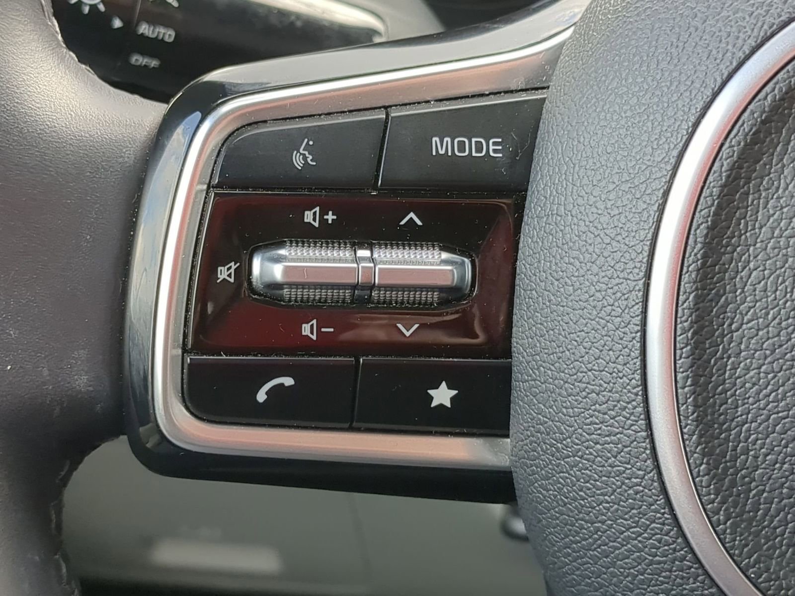 Thumbnail: 2024 Kia Carnival - 22