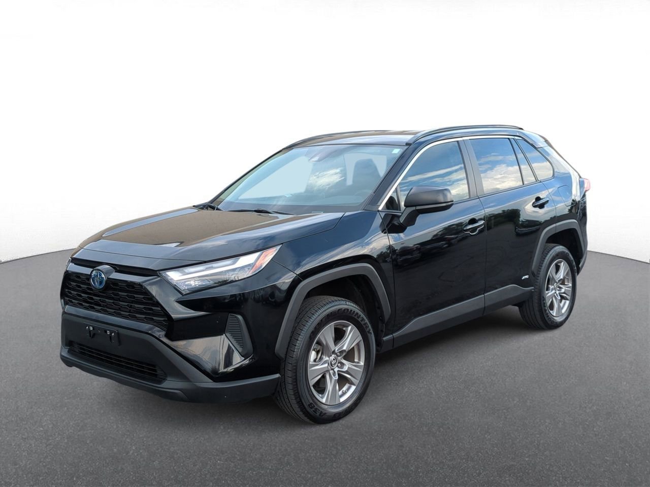 2024 Toyota RAV4 Hybrid LE photo 4