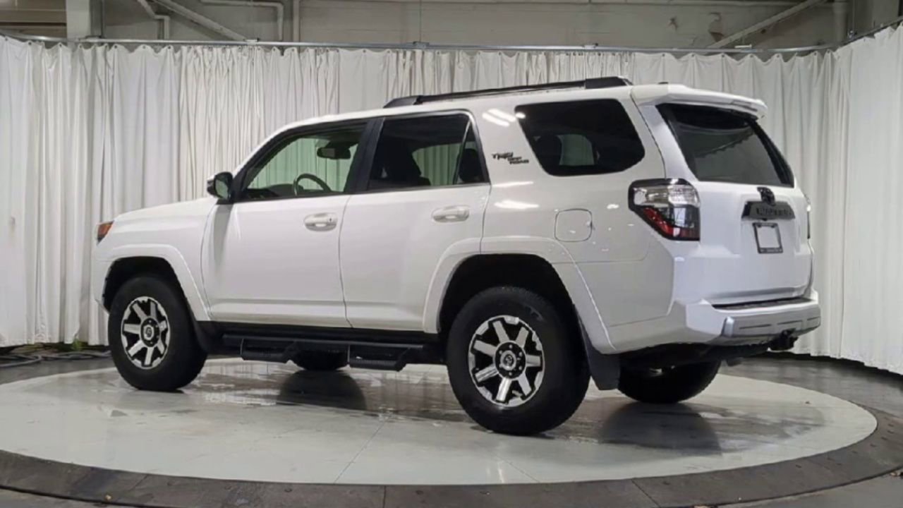 Thumbnail: 2023 Toyota 4Runner - 6