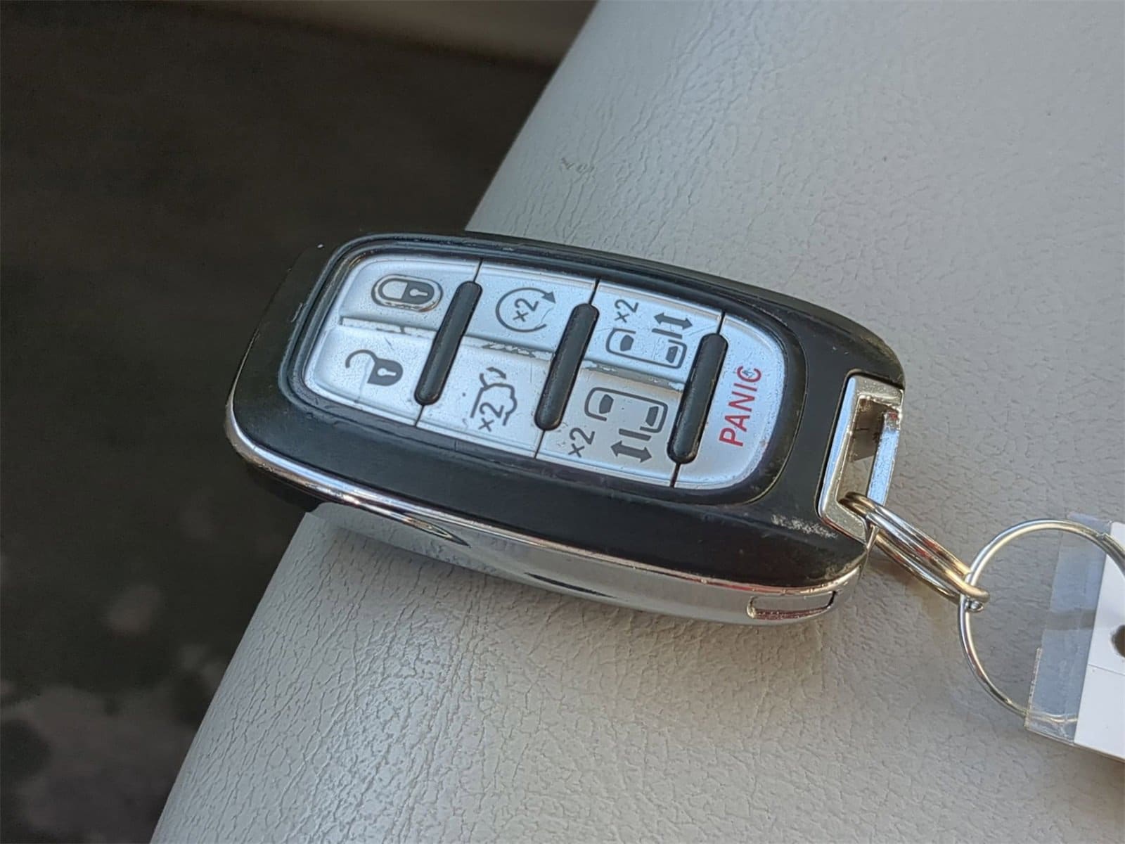 Thumbnail: 2018 Chrysler Pacifica - 33