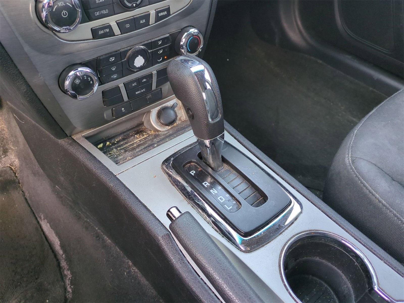 Thumbnail: 2010 Ford Fusion - 30