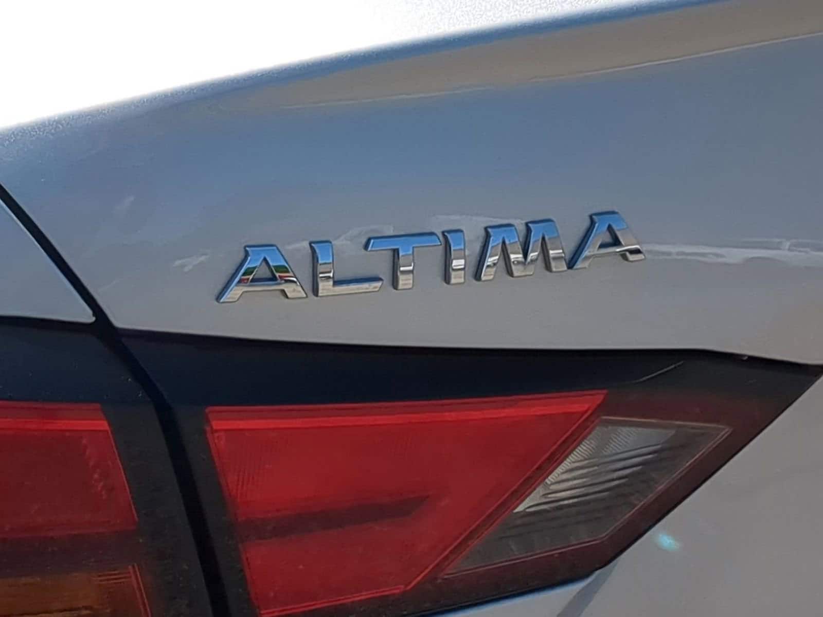 Thumbnail: 2019 Nissan Altima - 13