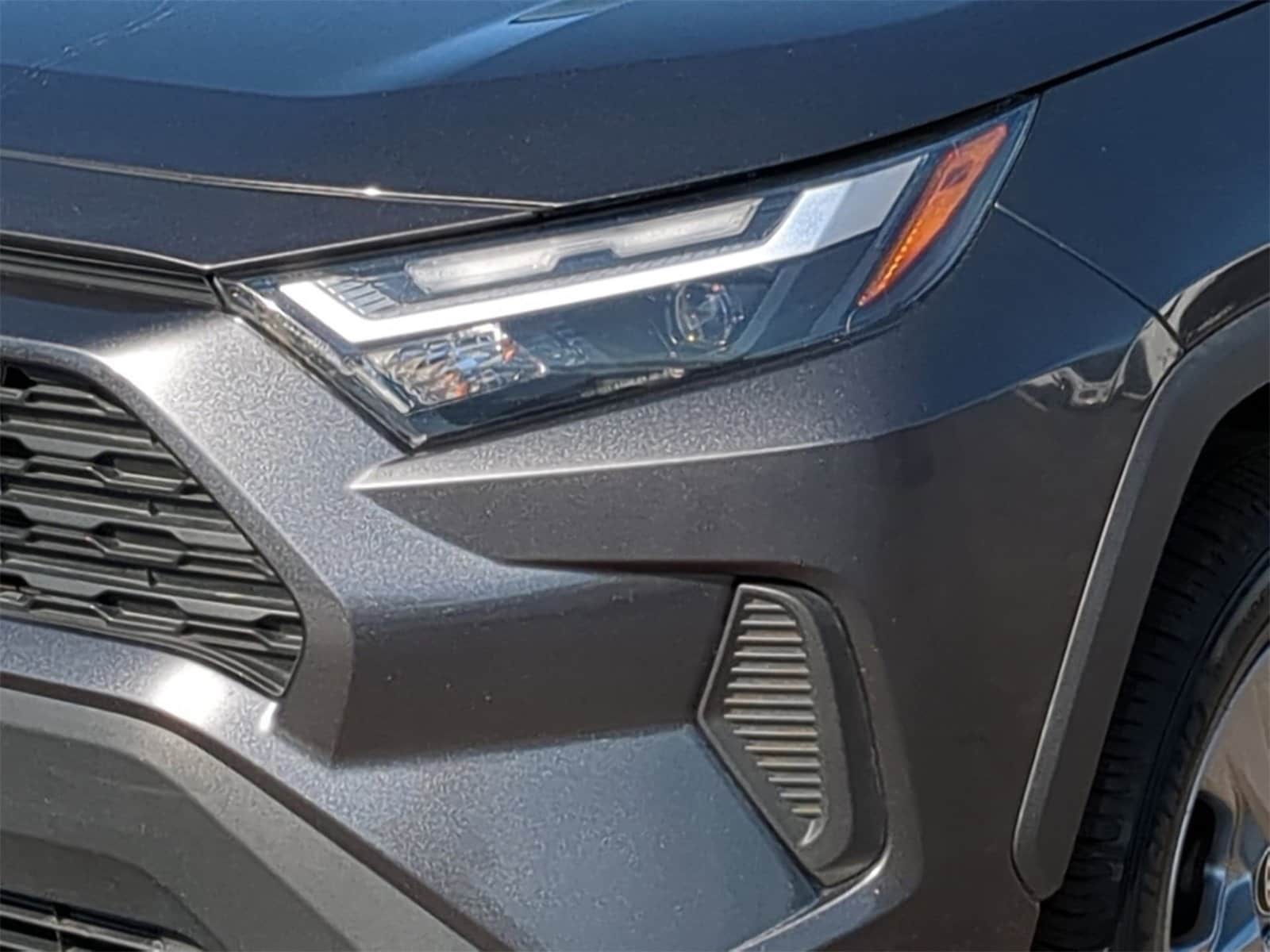 Thumbnail: 2023 Toyota RAV4 - 18