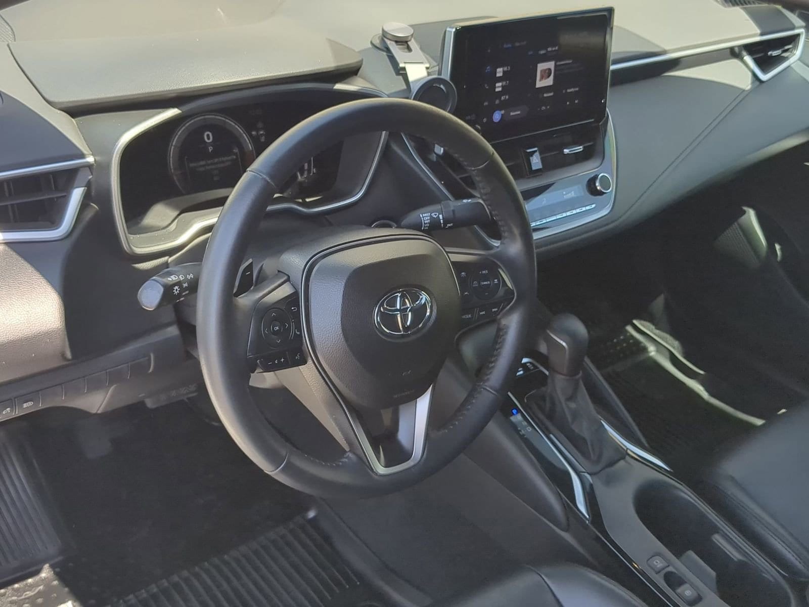 Thumbnail: 2023 Toyota Corolla - 10