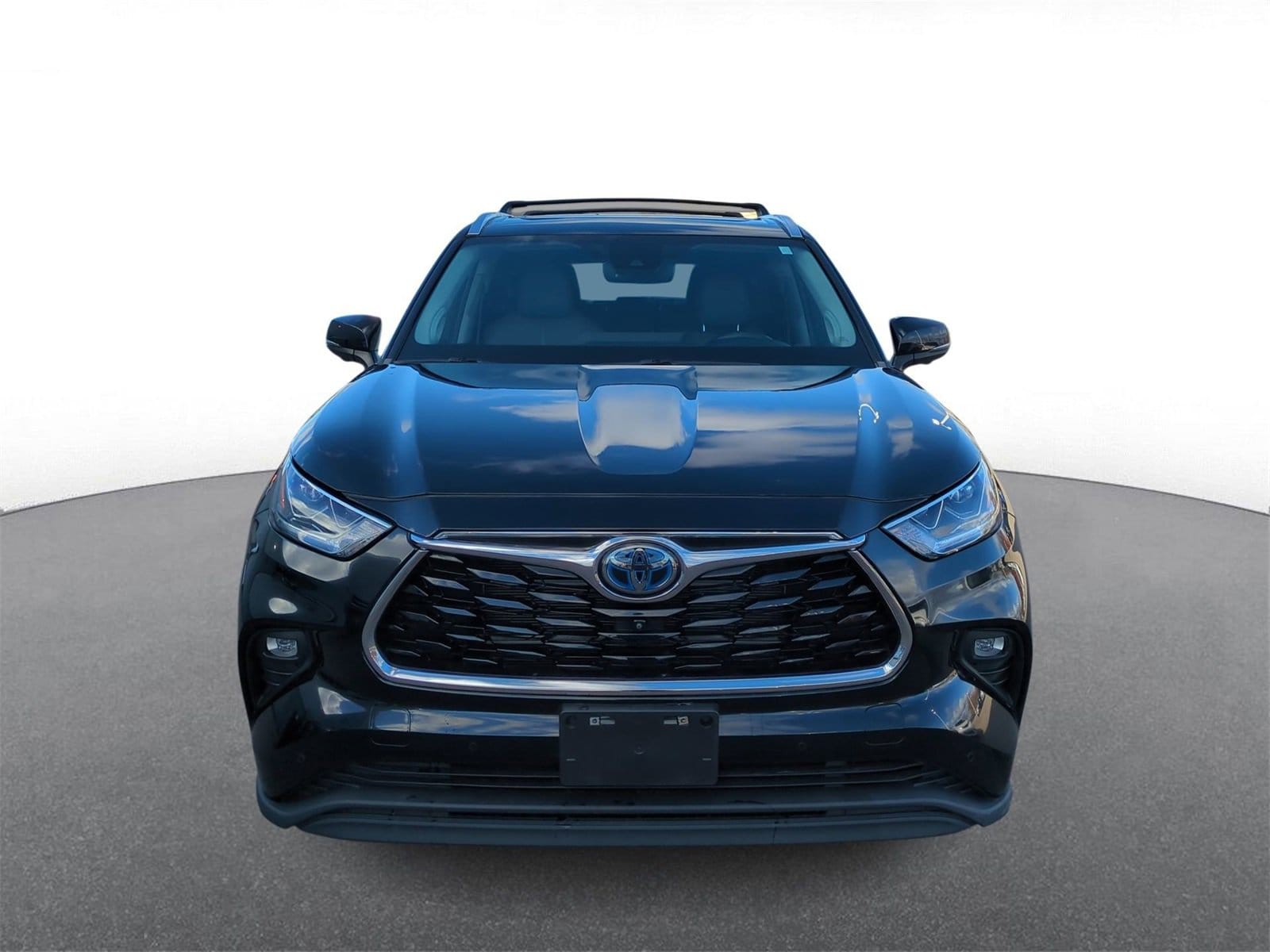 Thumbnail: 2023 Toyota Highlander - 3