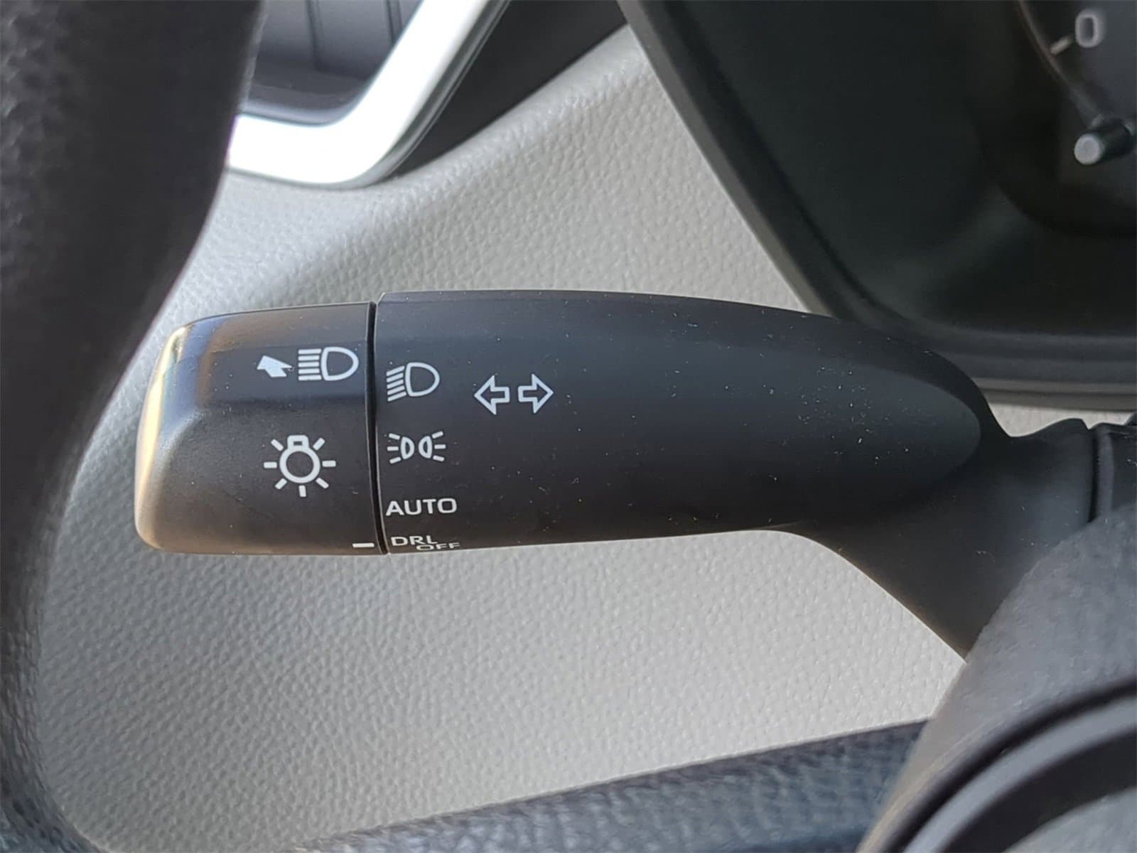 Thumbnail: 2023 Toyota Corolla - 34