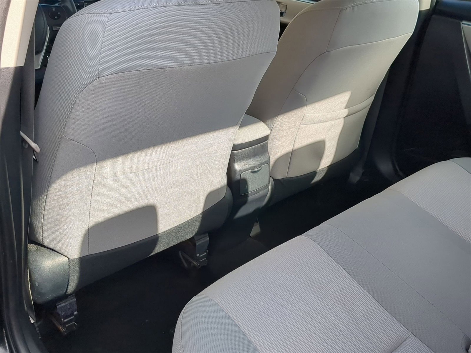 Thumbnail: 2014 Toyota Corolla - 25