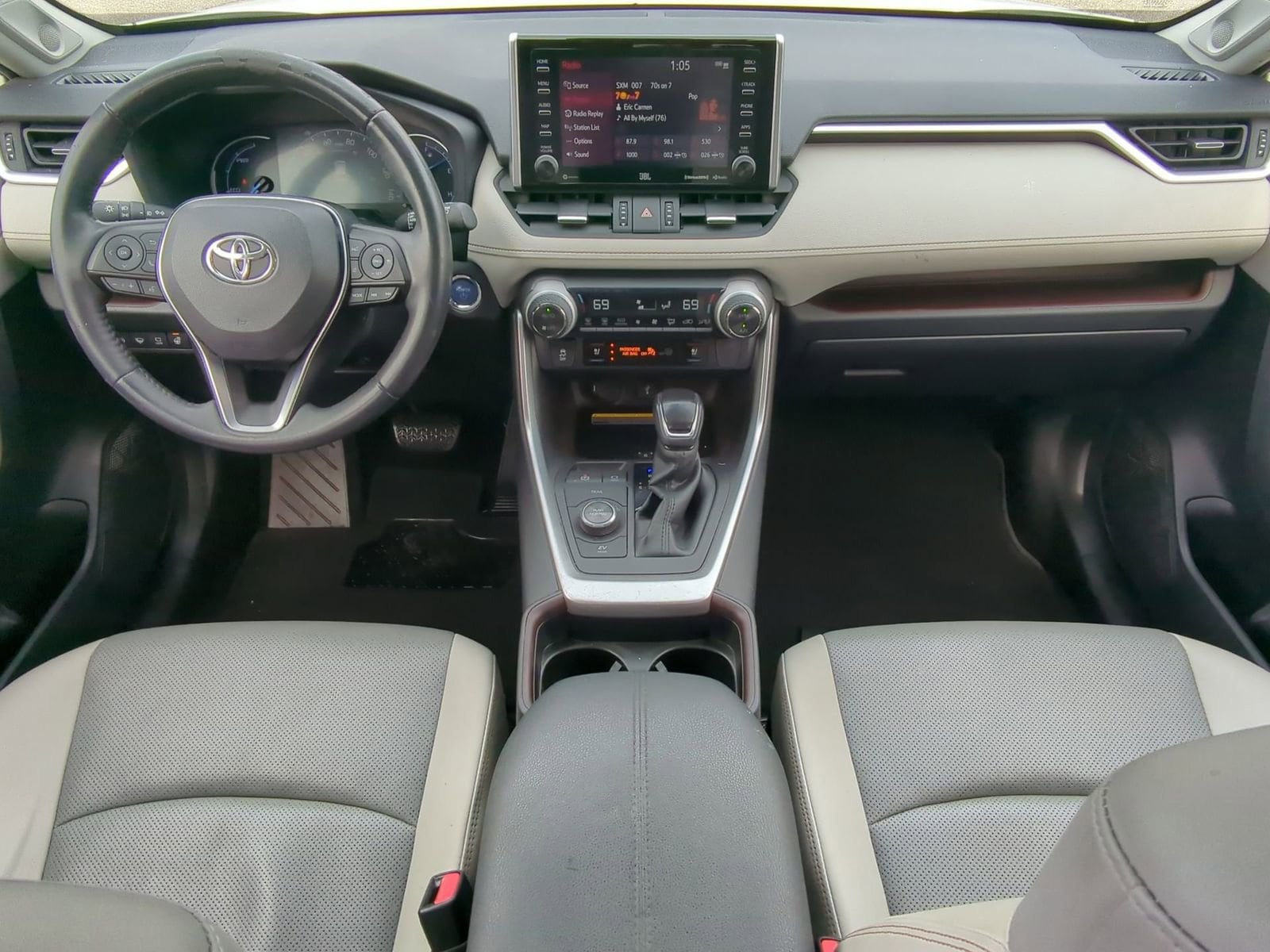 Thumbnail: 2020 Toyota RAV4 - 15