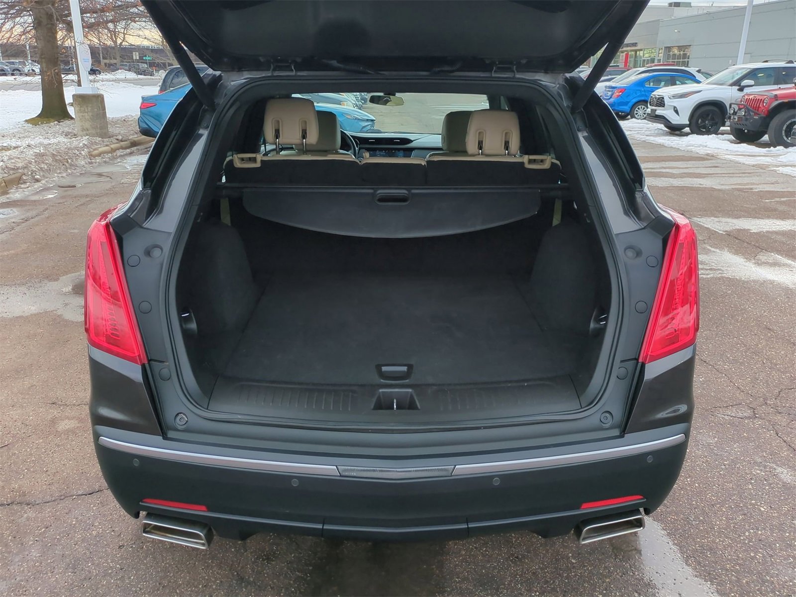Thumbnail: 2018 Cadillac XT5 - 33