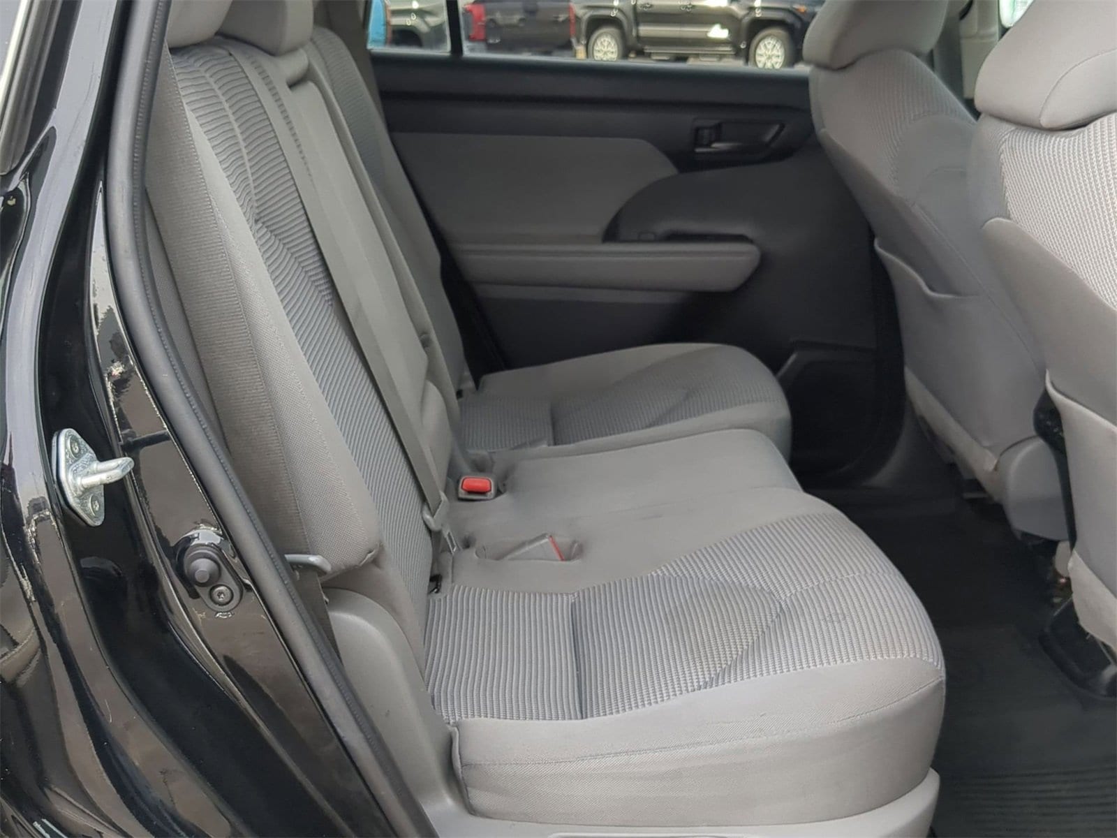 Thumbnail: 2021 Toyota Highlander - 27