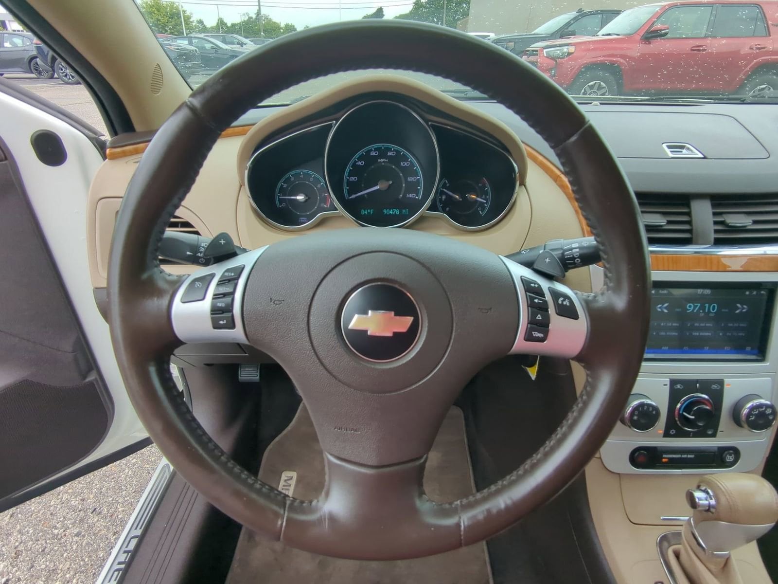 Thumbnail: 2010 Chevrolet Malibu - 22