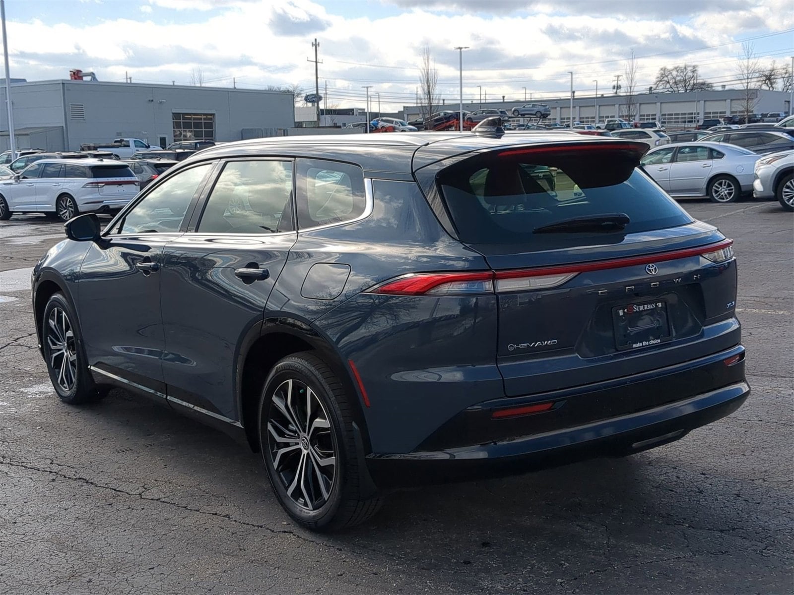 Thumbnail: 2025 Toyota Crown Signia - 12