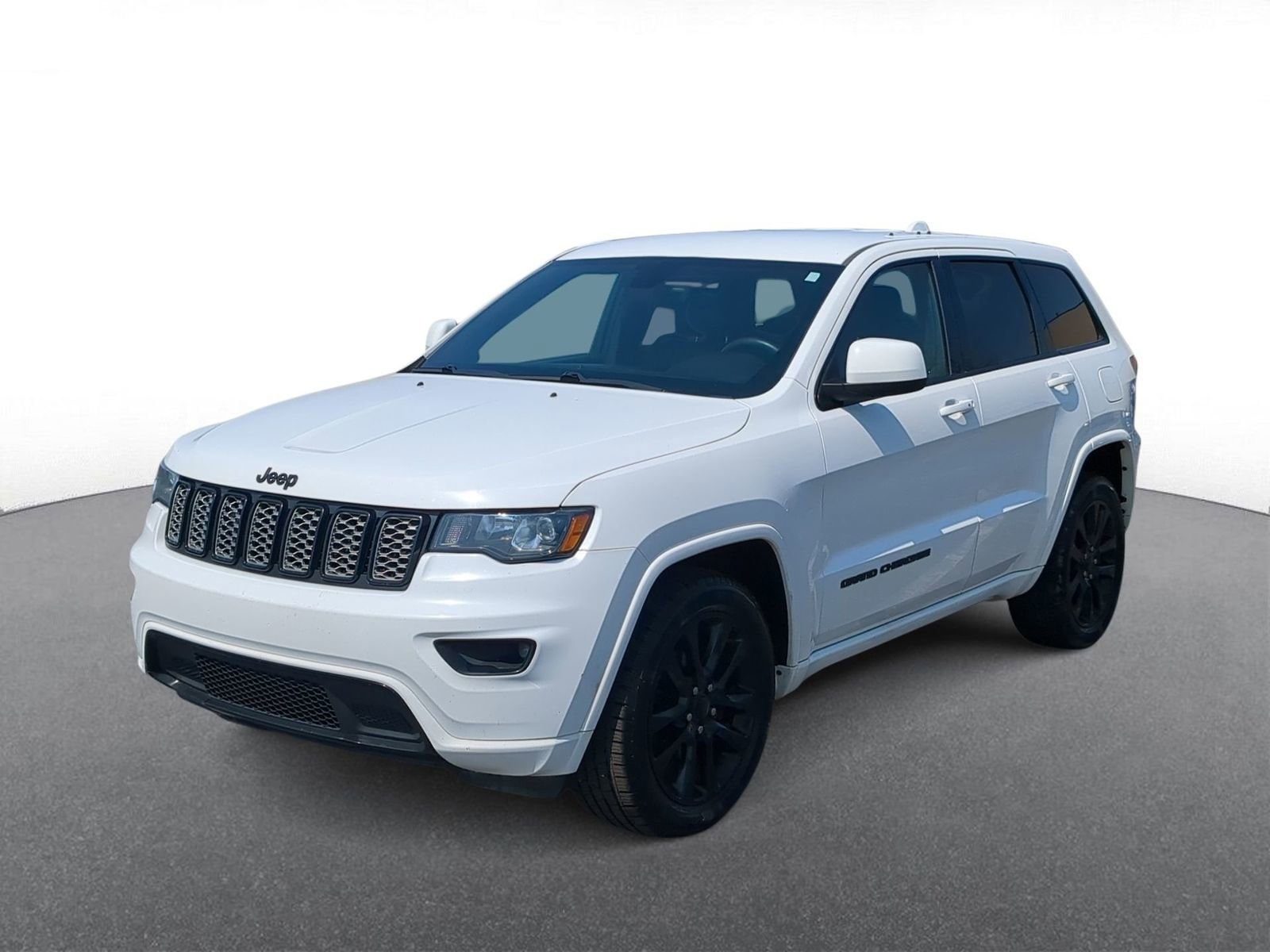 Thumbnail: 2018 Jeep Grand Cherokee - 4