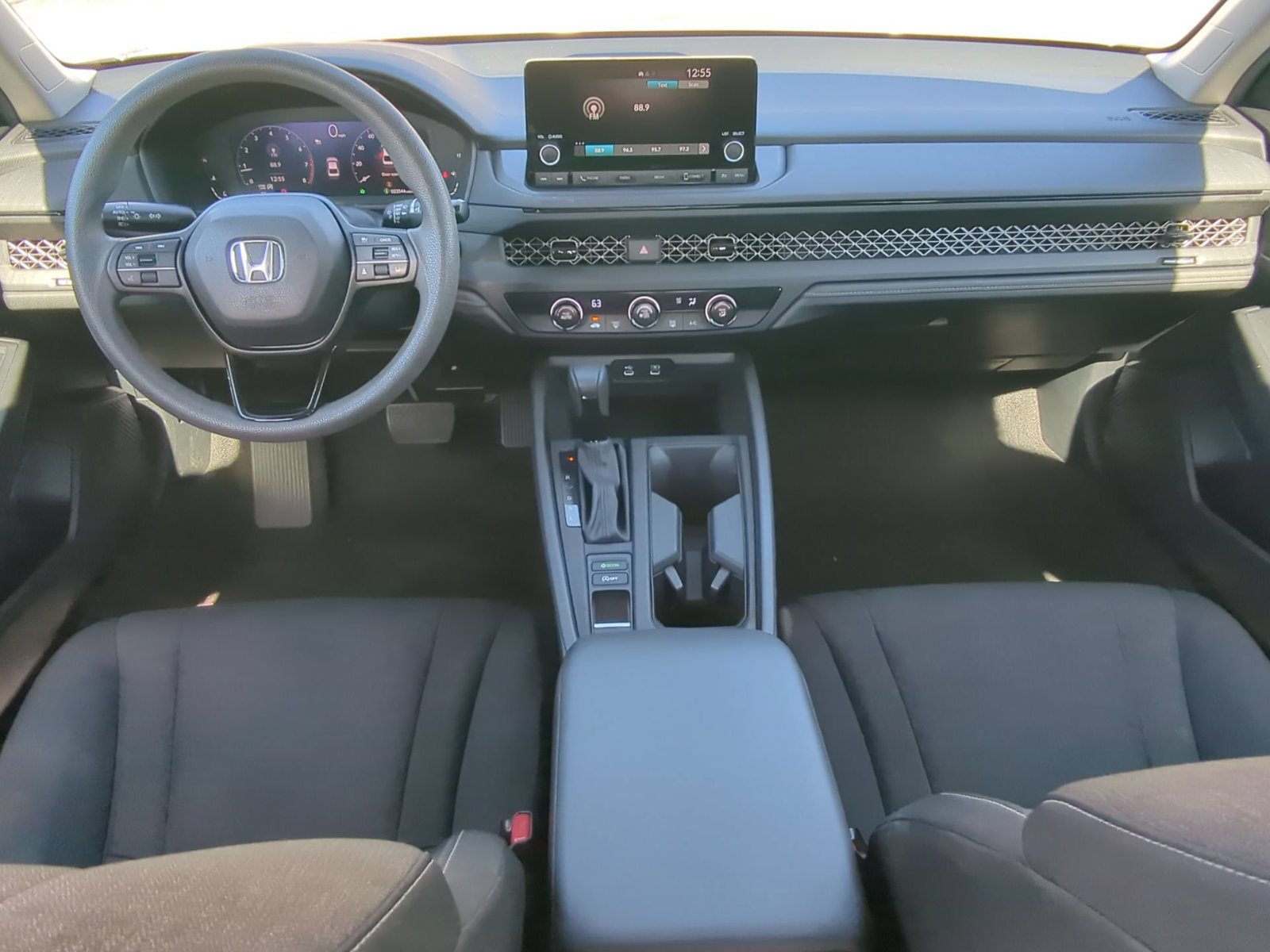 2025 Honda Accord LX - Photo 14