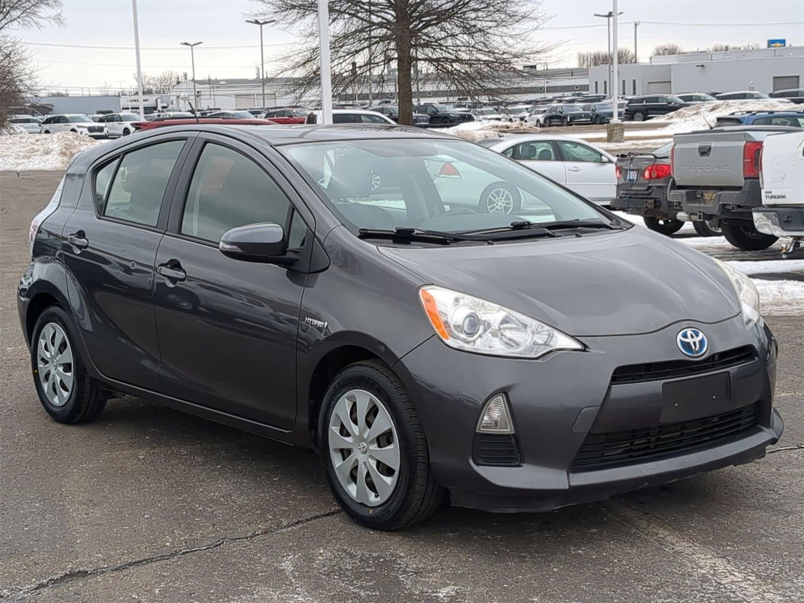 Thumbnail: 2014 Toyota Prius c - 16
