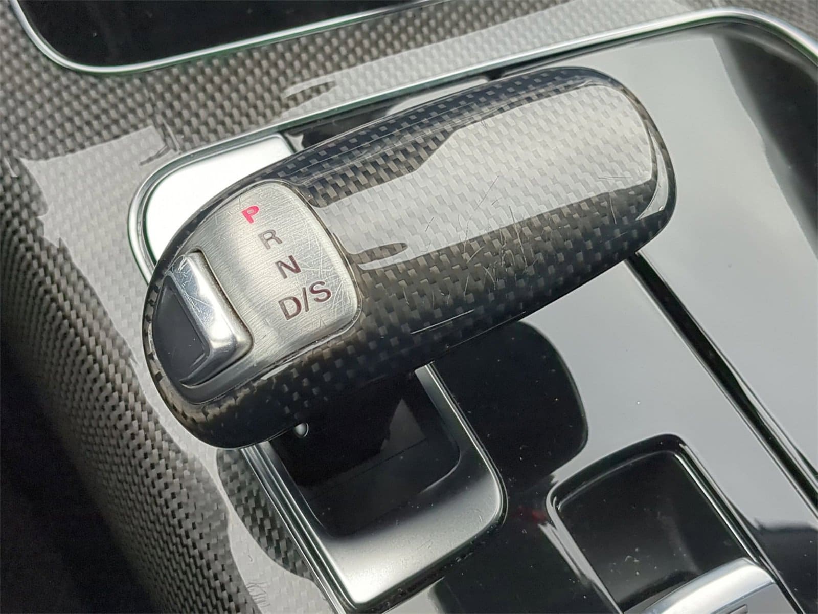 Thumbnail: 2013 Audi S8 - 38