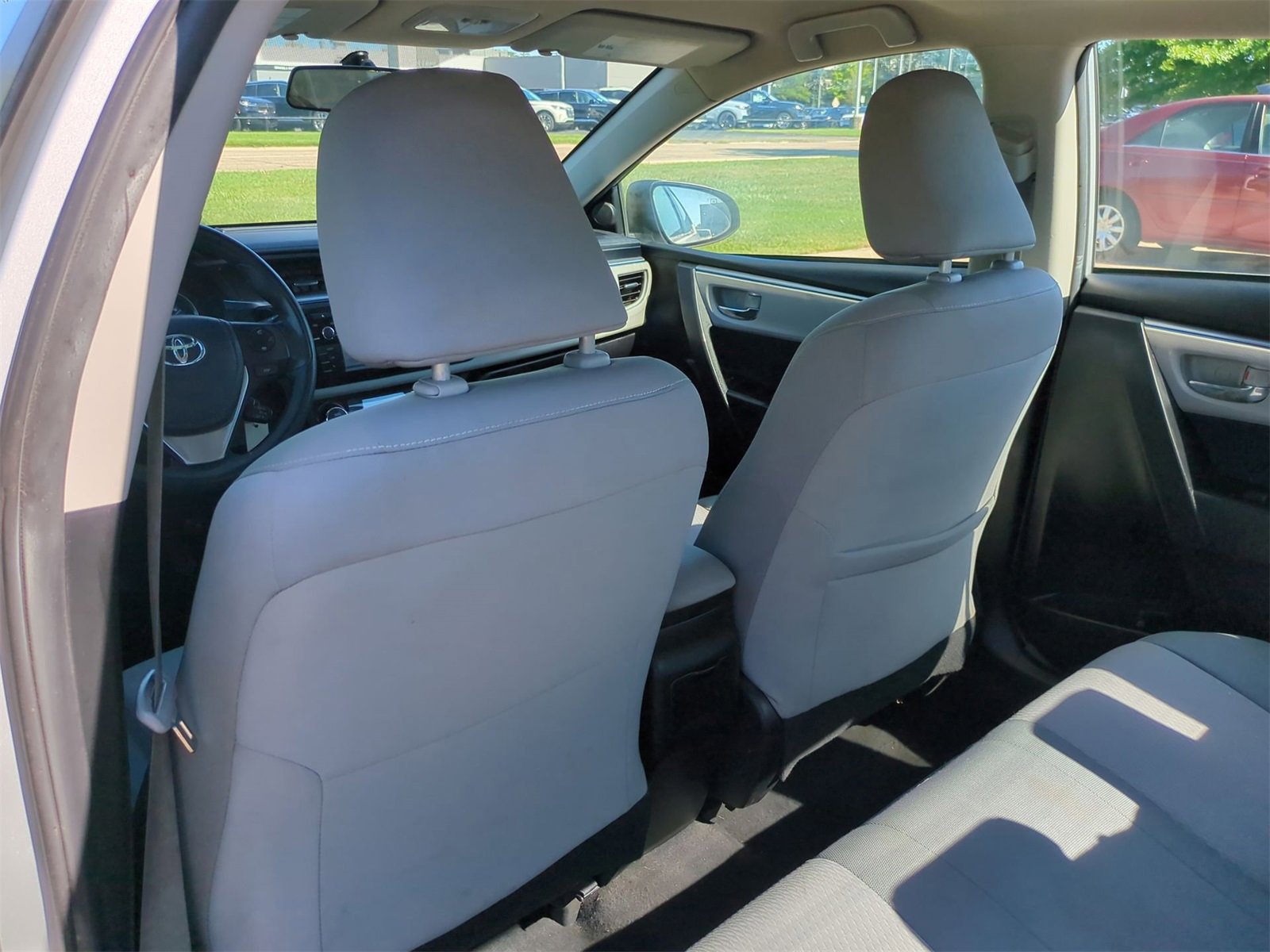 Thumbnail: 2015 Toyota Corolla - 16