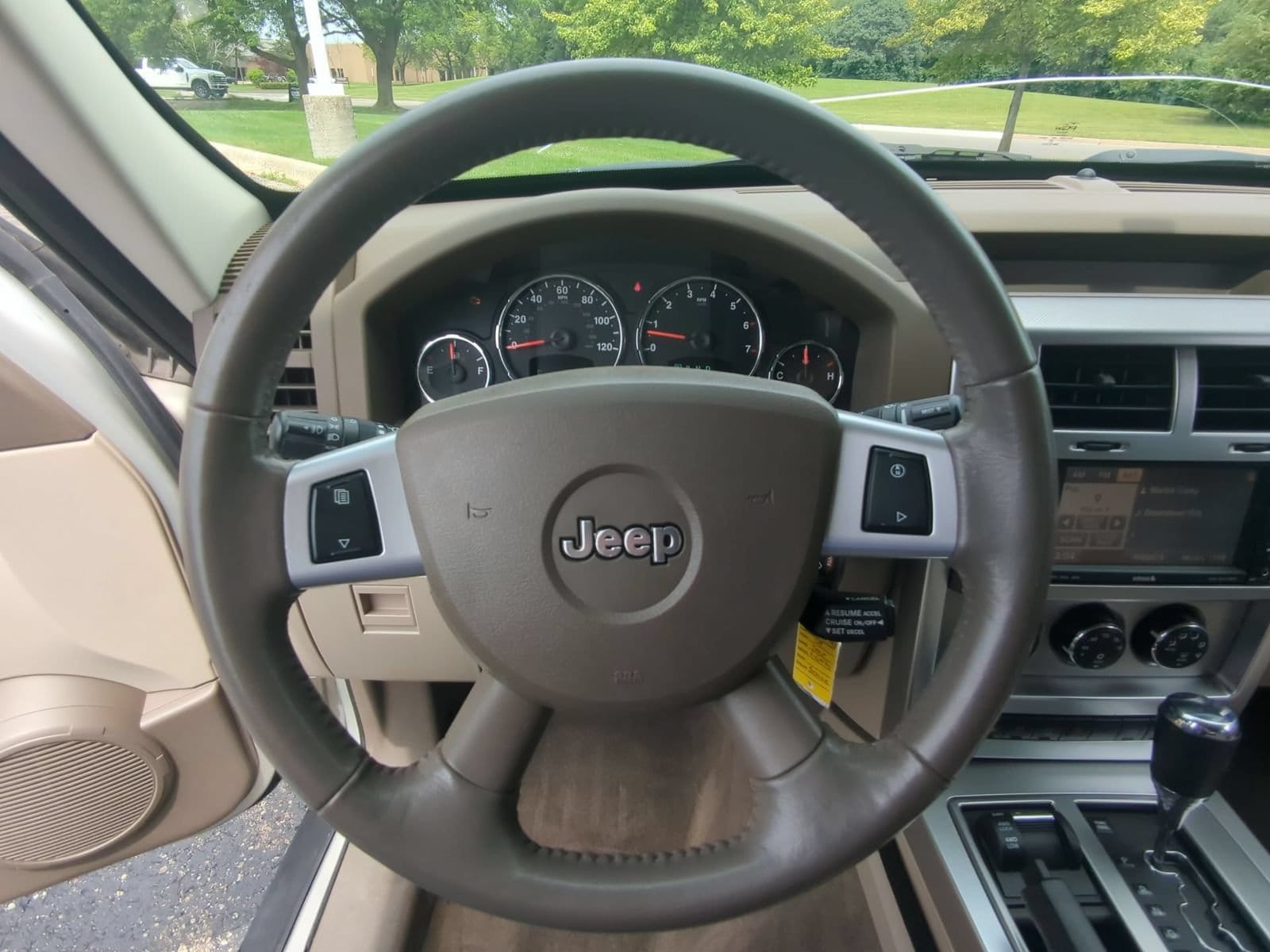 Thumbnail: 2009 Jeep Liberty - 22