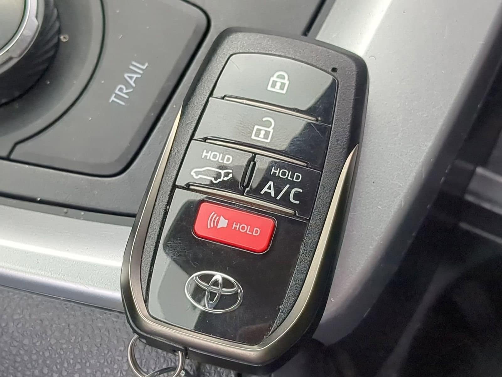 Thumbnail: 2023 Toyota RAV4 - 32