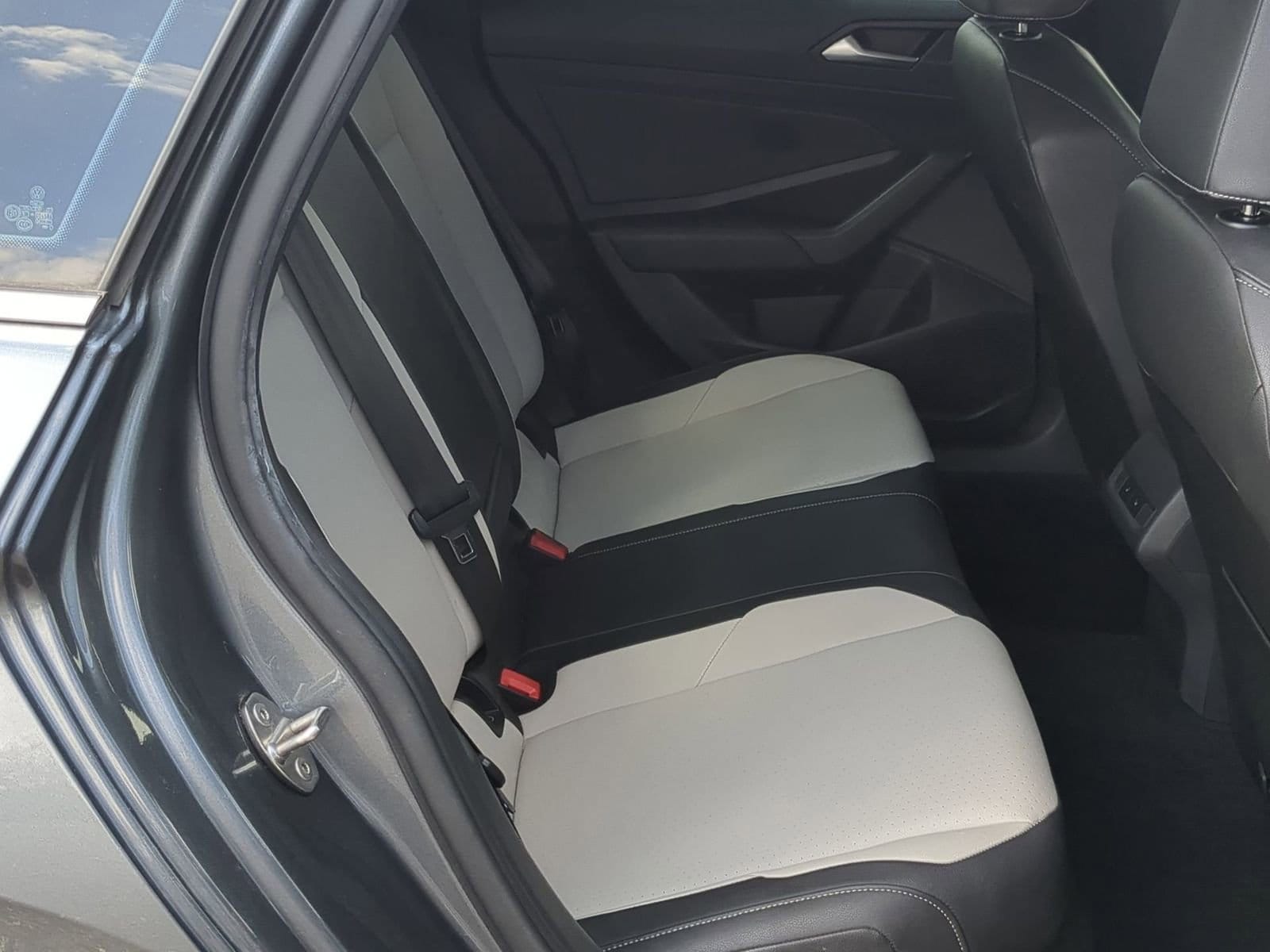 Thumbnail: 2019 Volkswagen Jetta - 20