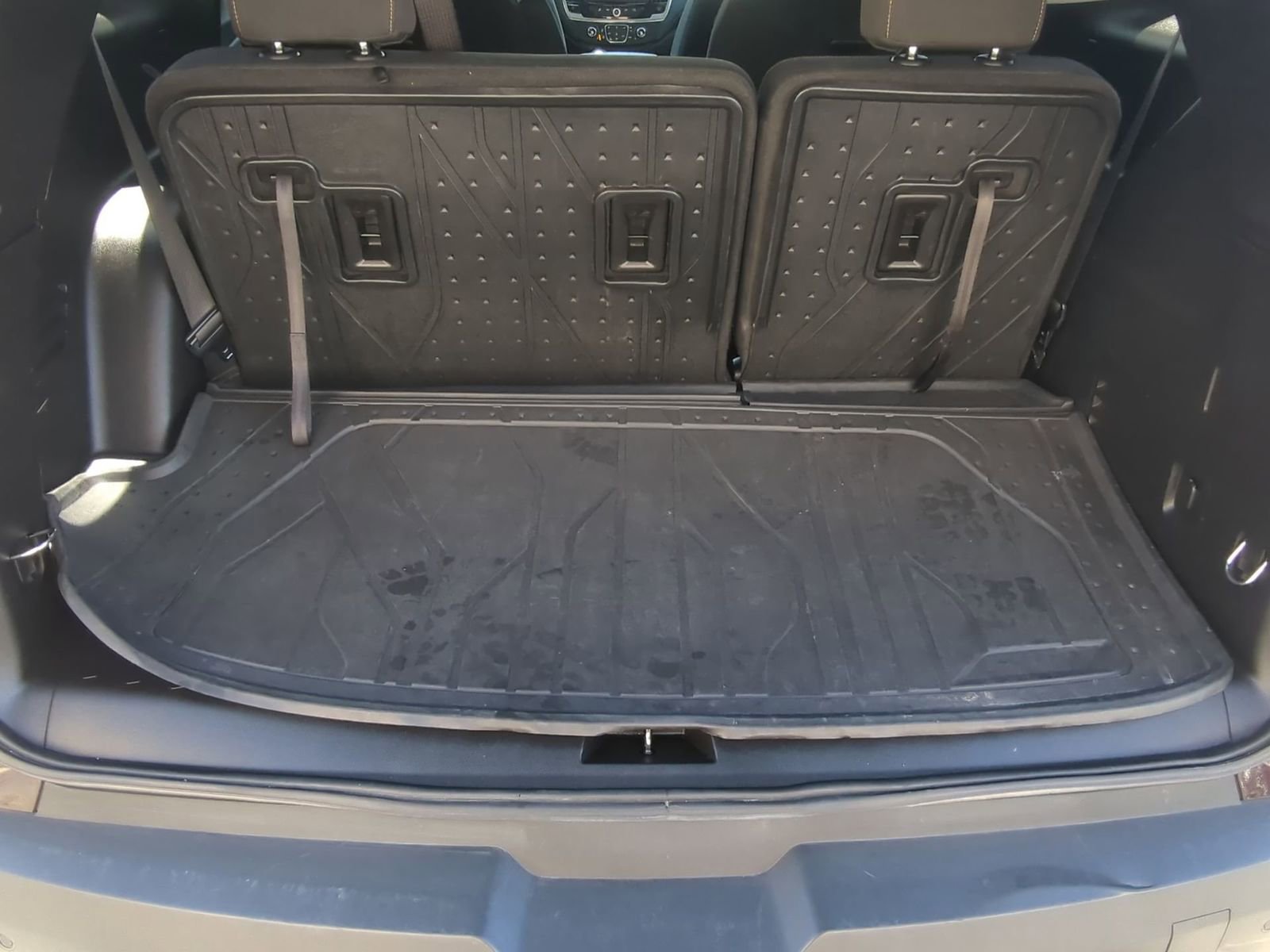 Thumbnail: 2021 Chevrolet Traverse - 32
