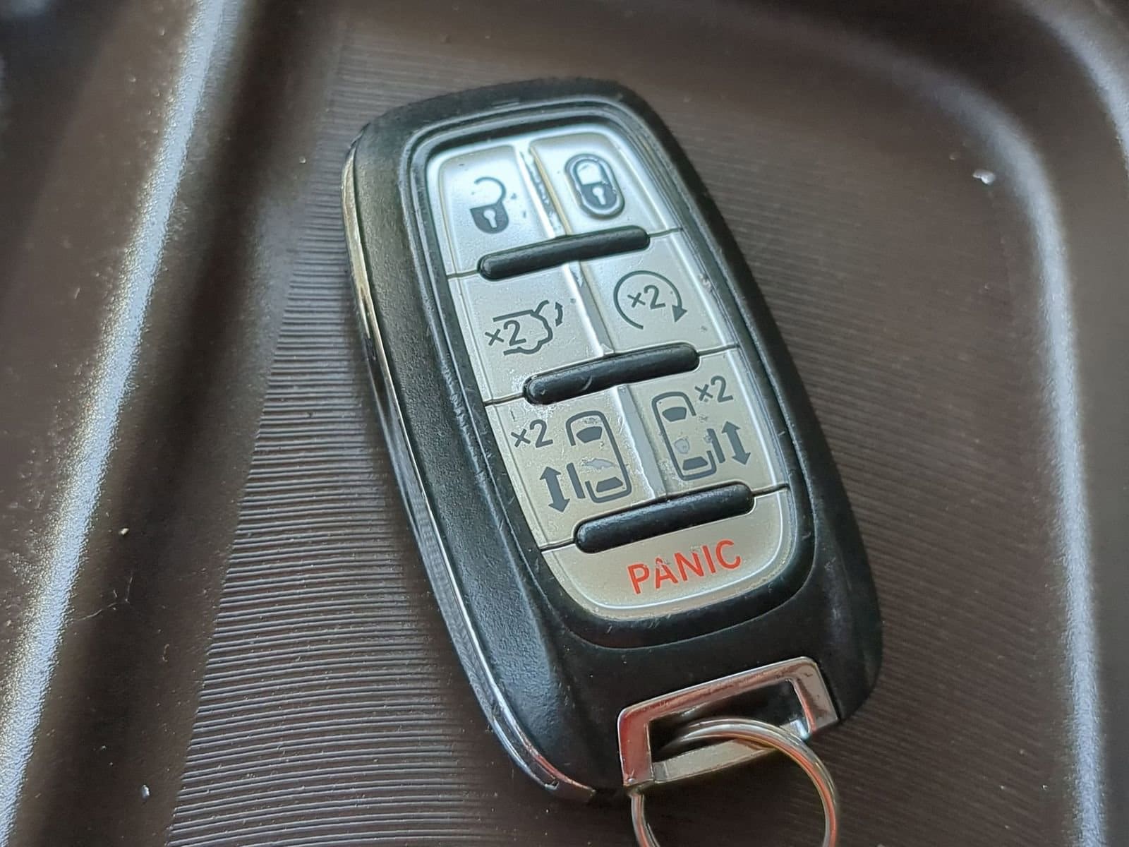 Thumbnail: 2017 Chrysler Pacifica - 32