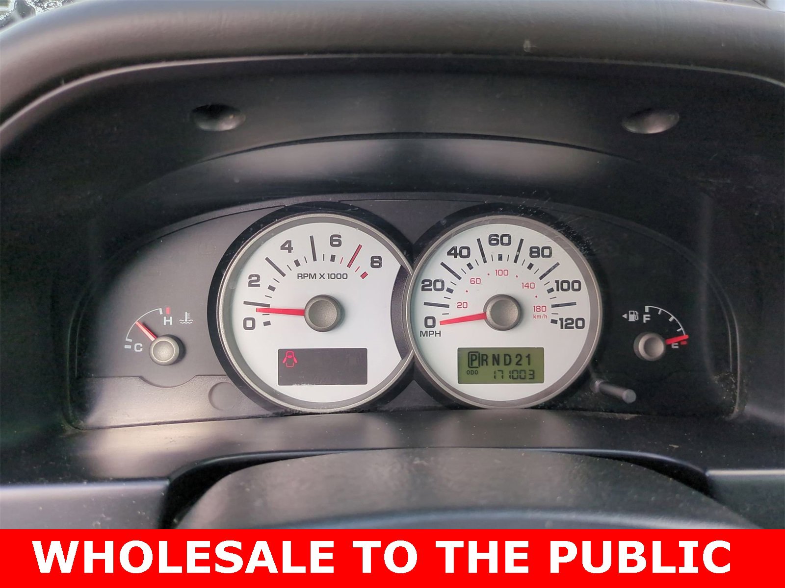 Thumbnail: 2005 Ford Escape - 32