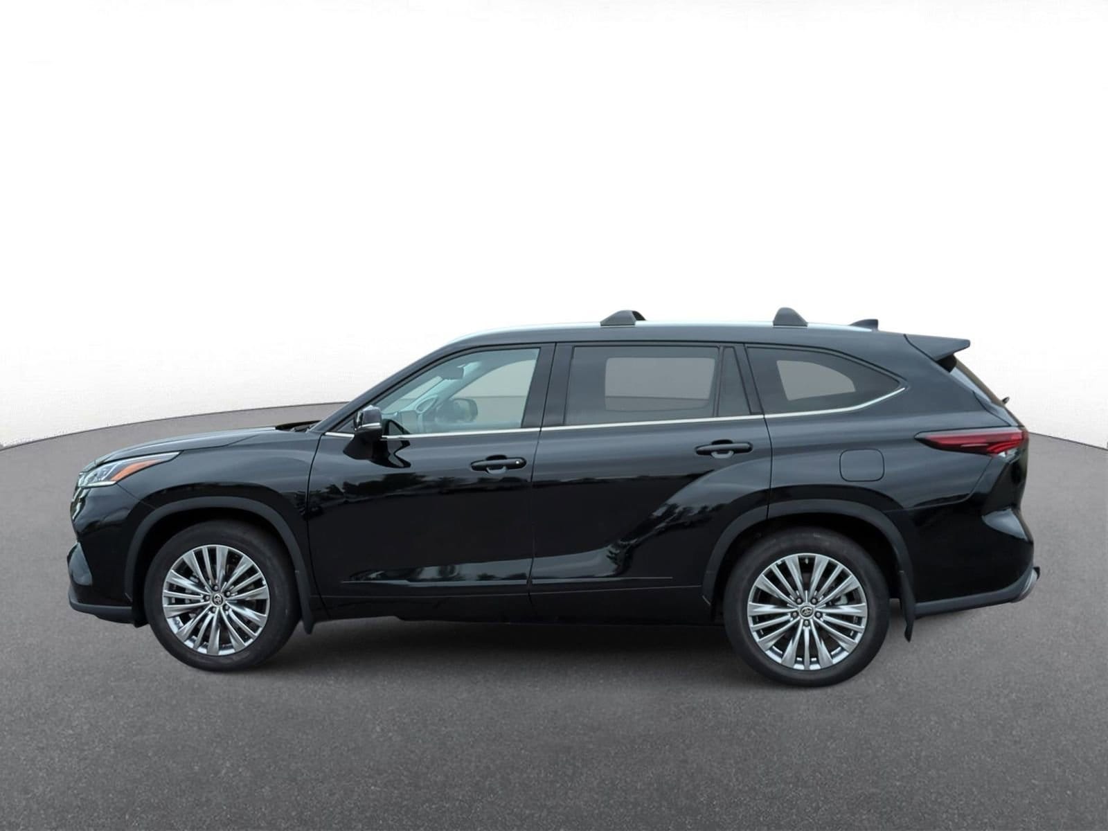 Thumbnail: 2024 Toyota Highlander - 5