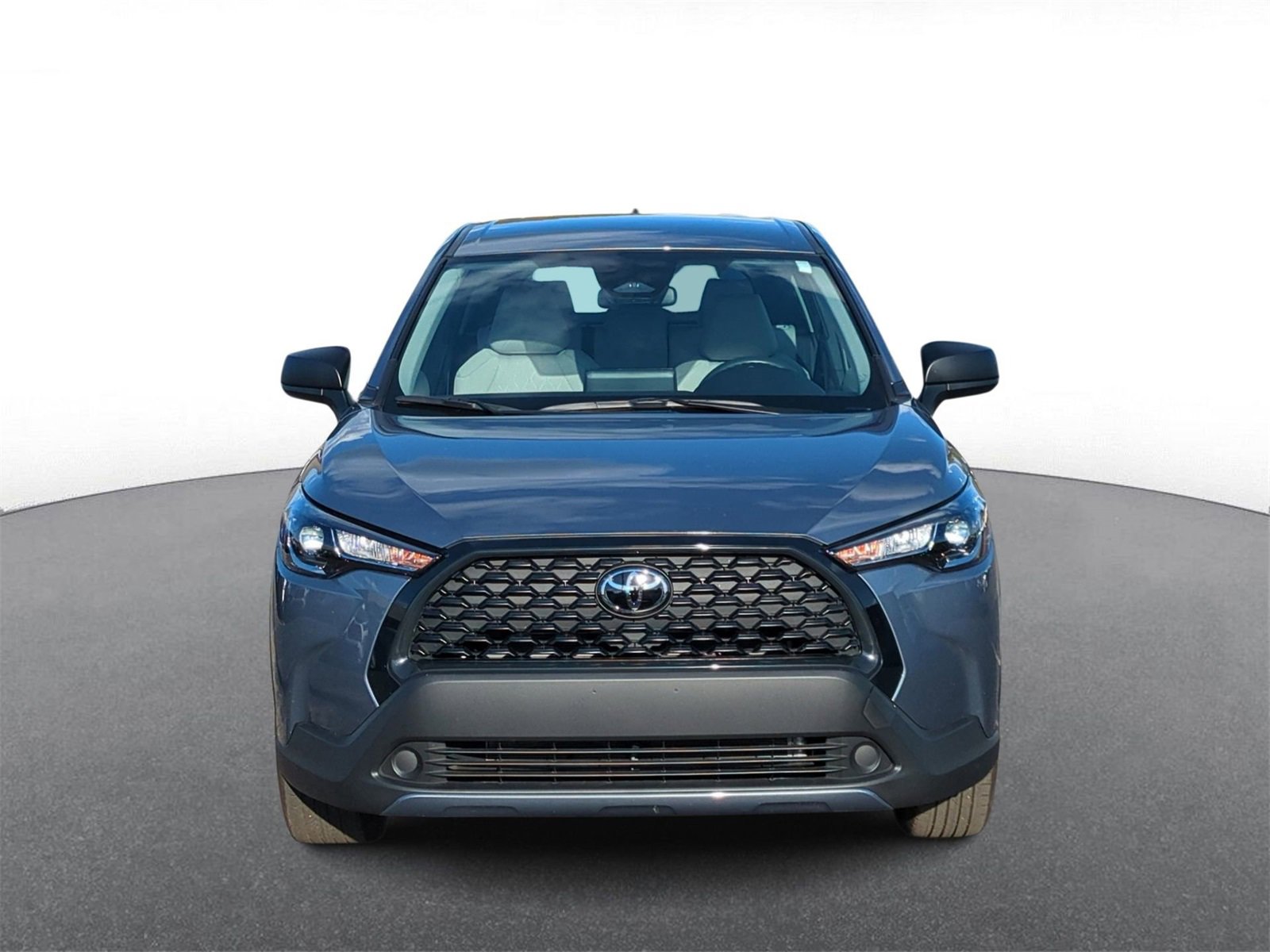 2025 Toyota Corolla Cross L photo 3