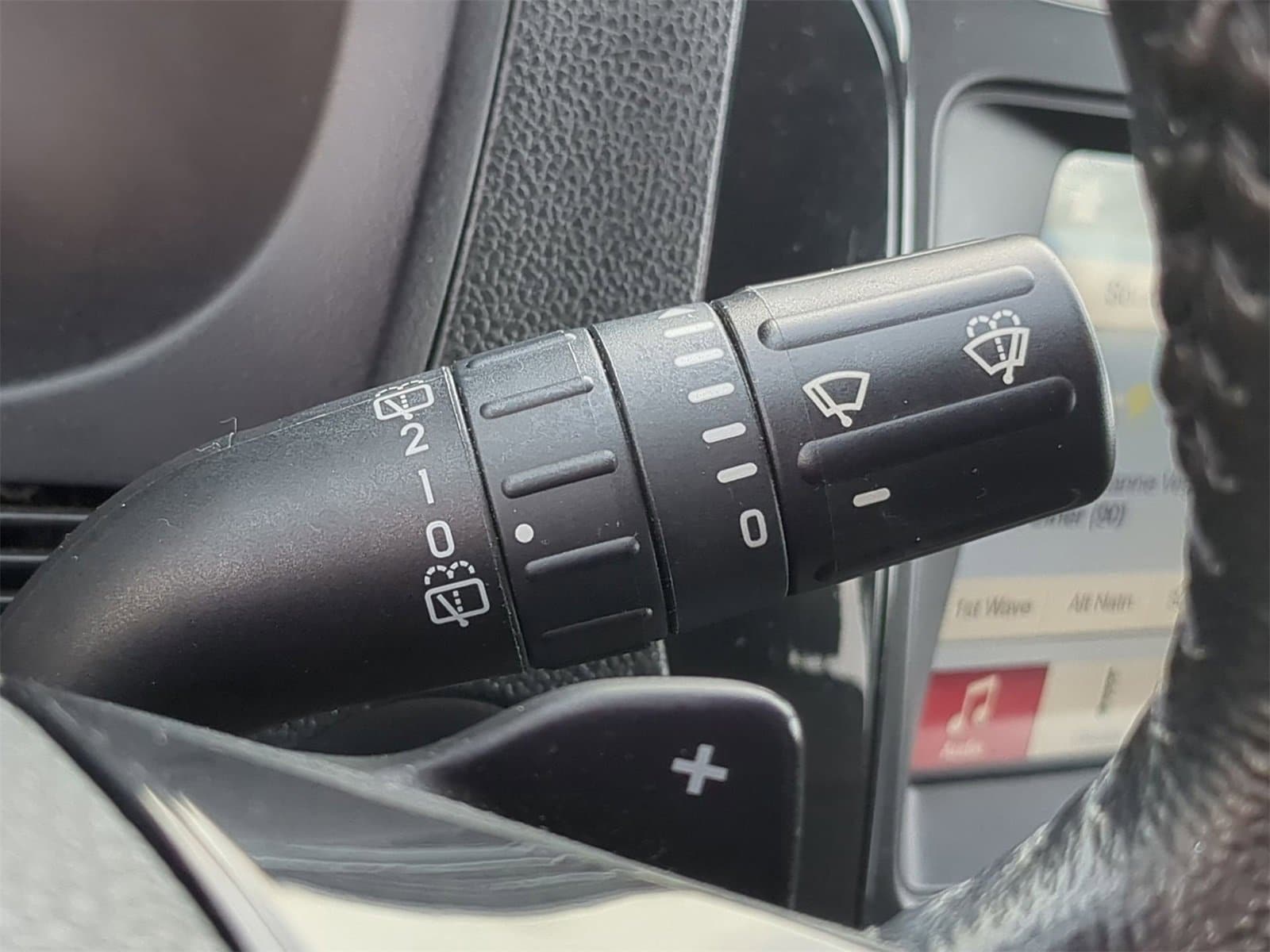 Thumbnail: 2017 Ford Explorer - 32