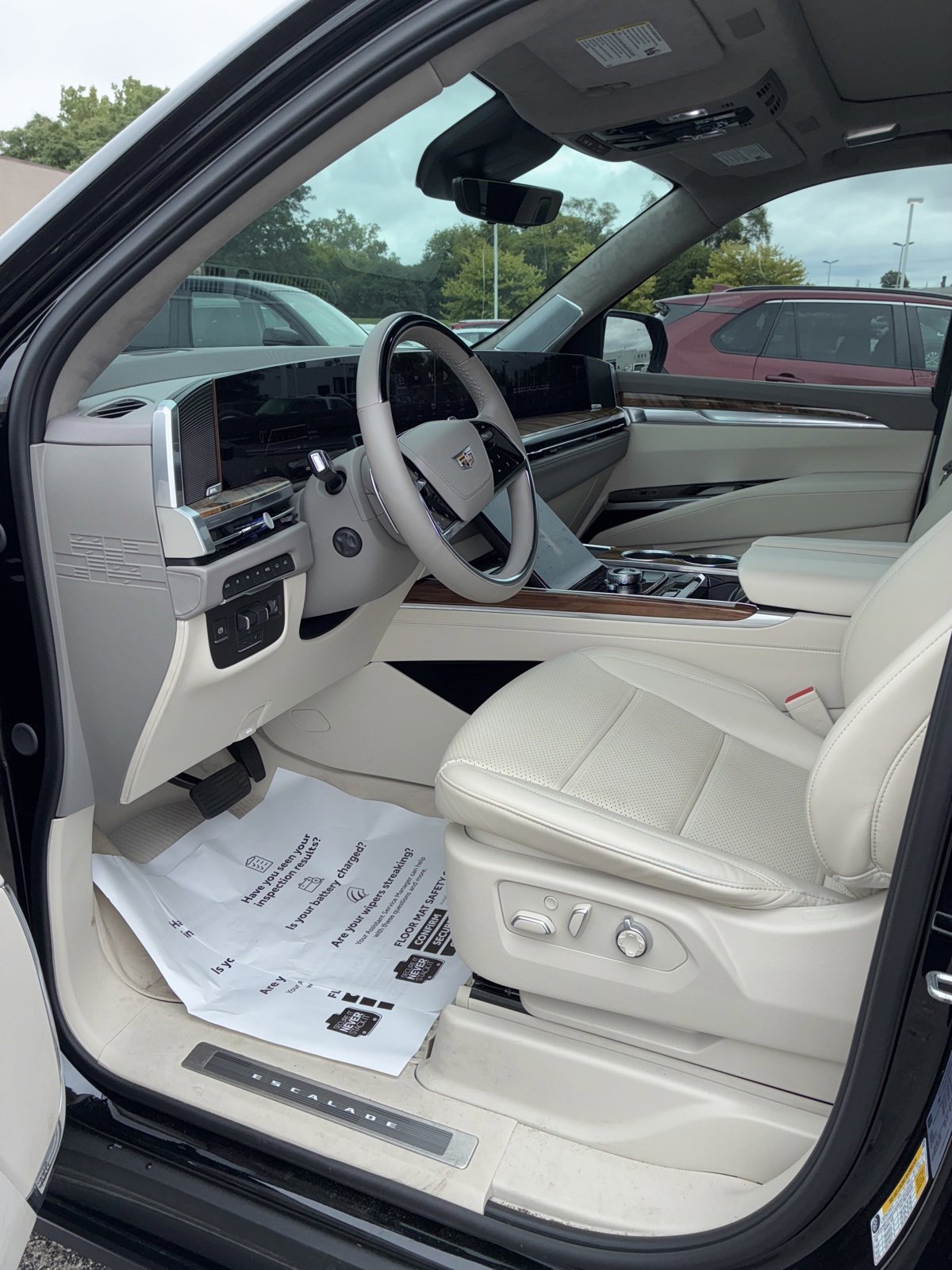 Thumbnail: 2025 Cadillac Escalade - 6