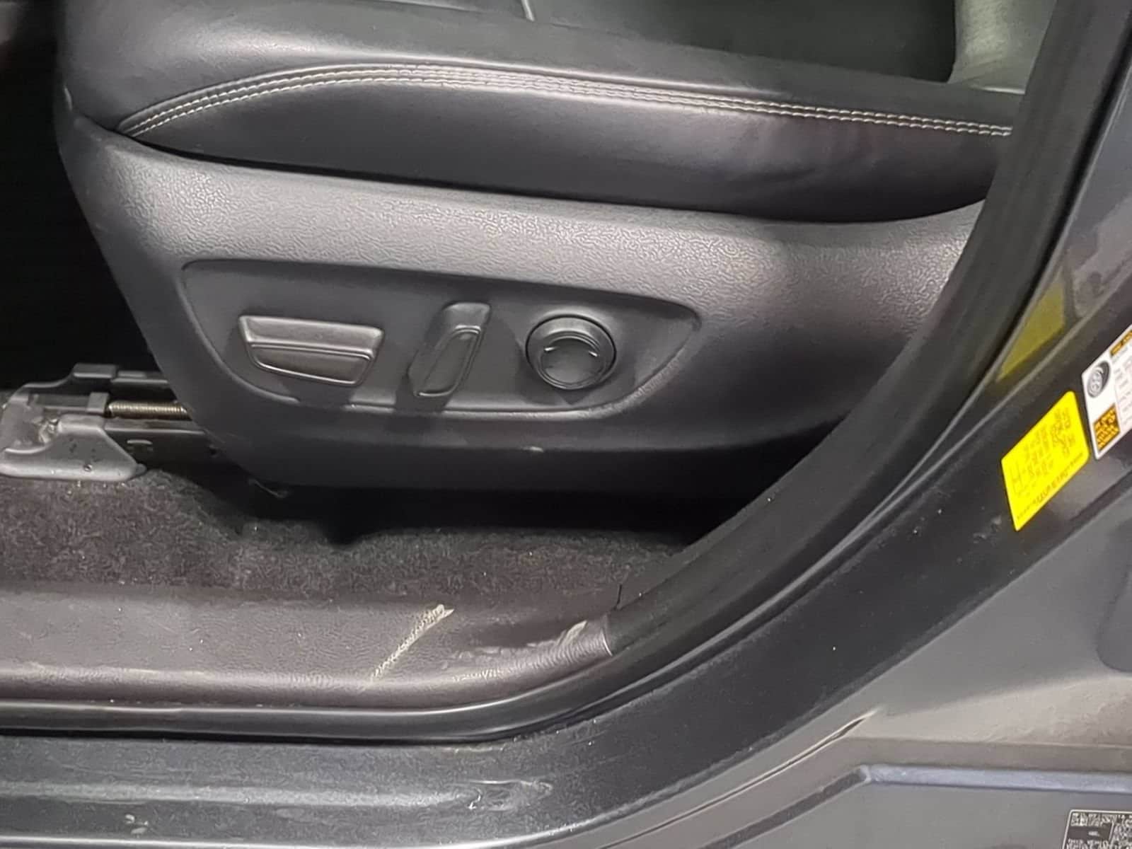 2024 Toyota RAV4 XLE Premium - Photo 17
