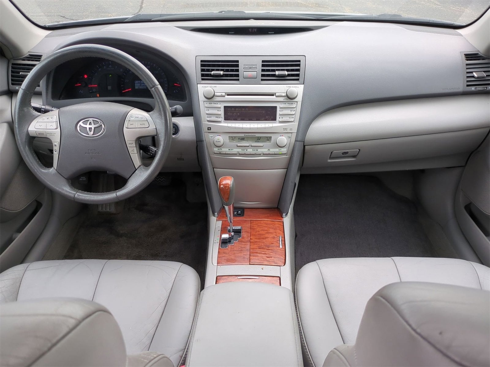 Thumbnail: 2010 Toyota Camry - 15