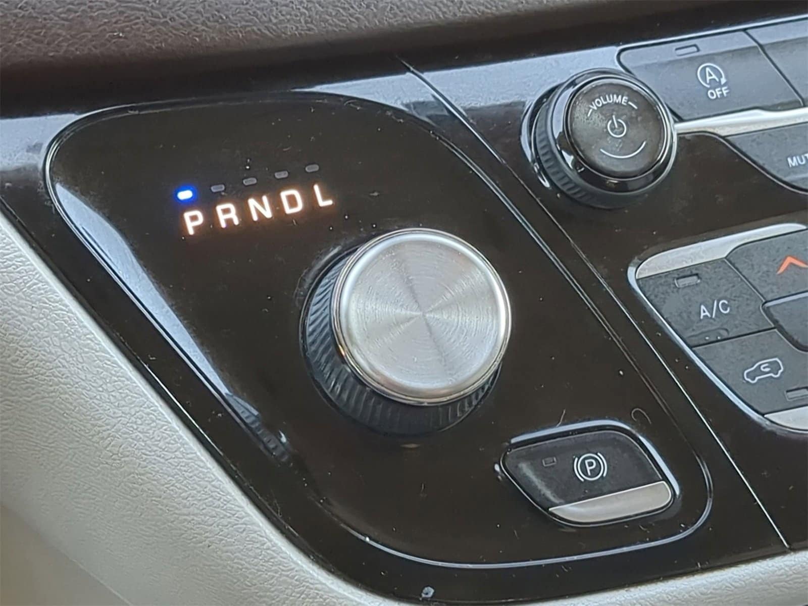 Thumbnail: 2018 Chrysler Pacifica - 30