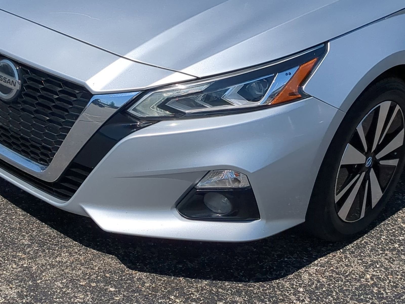 Thumbnail: 2019 Nissan Altima - 11