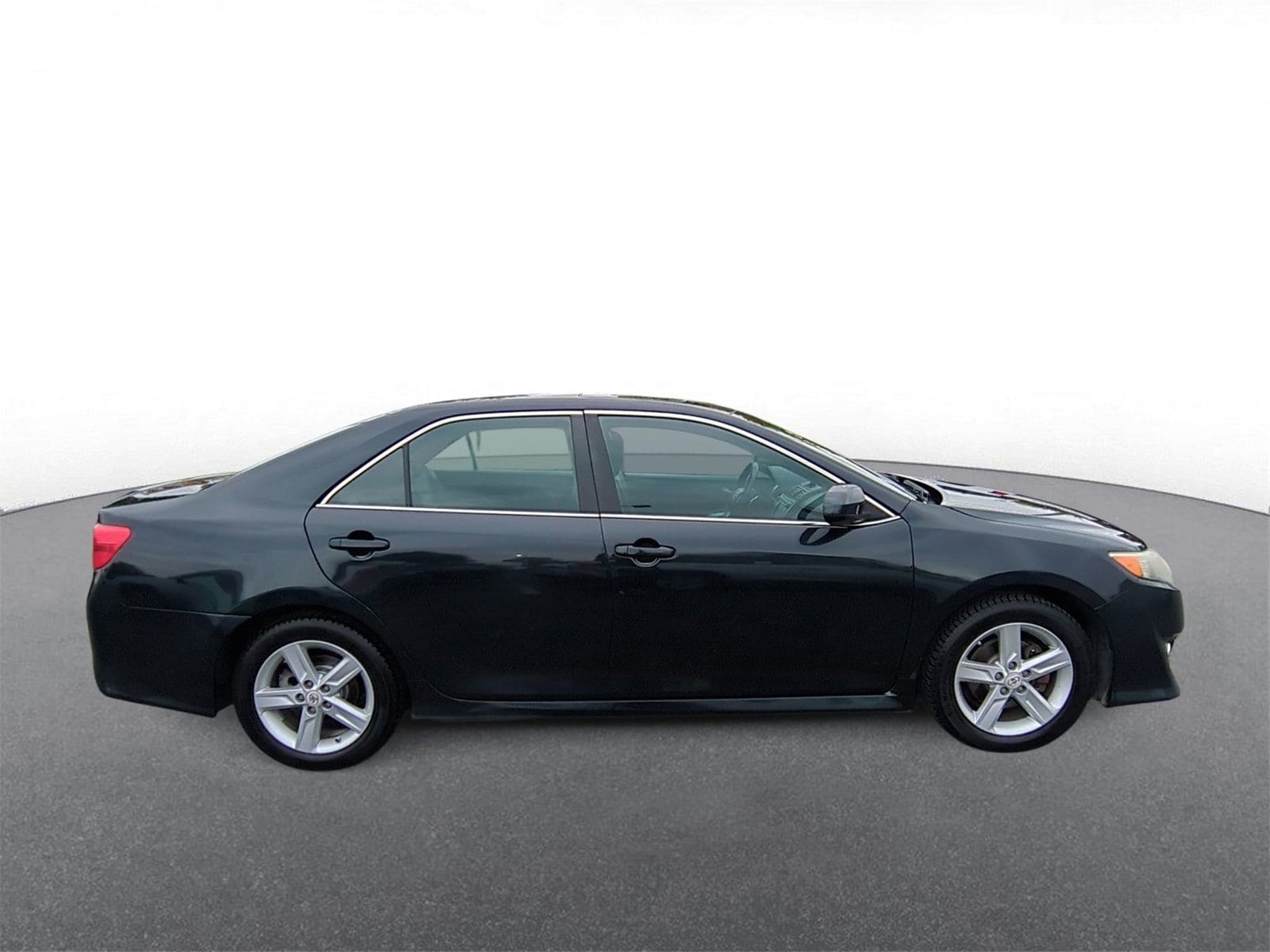 Thumbnail: 2012 Toyota Camry - 9
