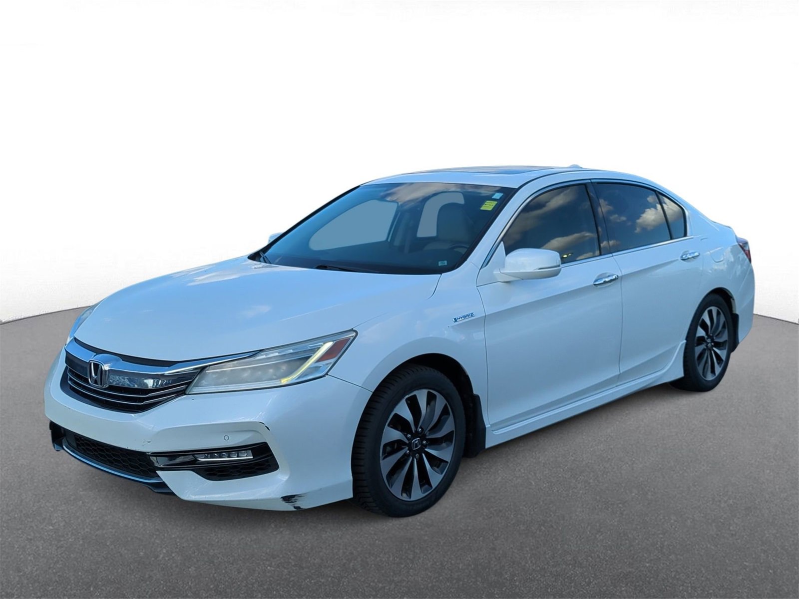 2017 Honda Accord Hybrid Touring photo 4