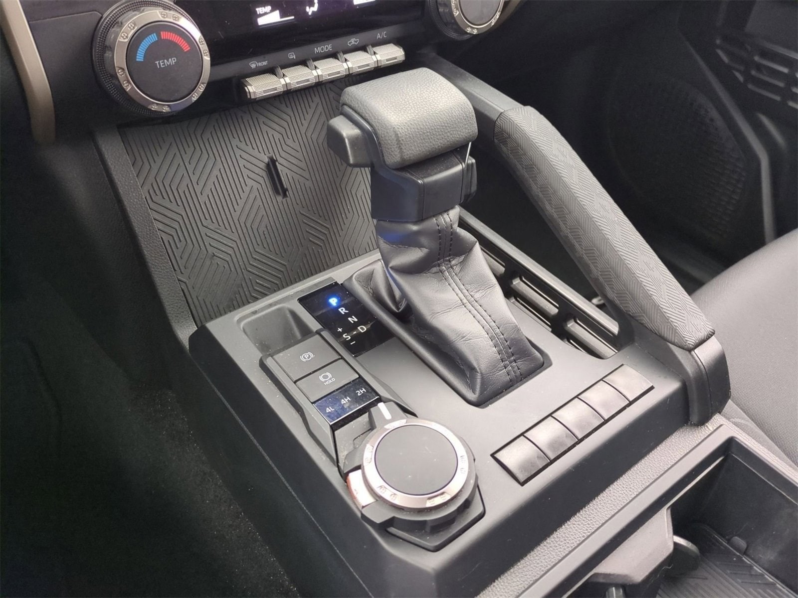 Thumbnail: 2024 Toyota Tacoma - 31