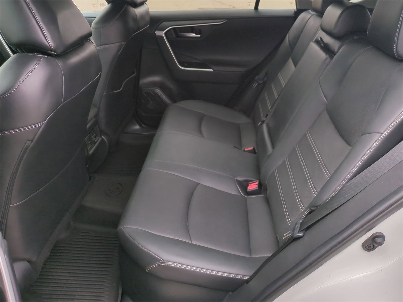 Thumbnail: 2021 Toyota RAV4 - 20