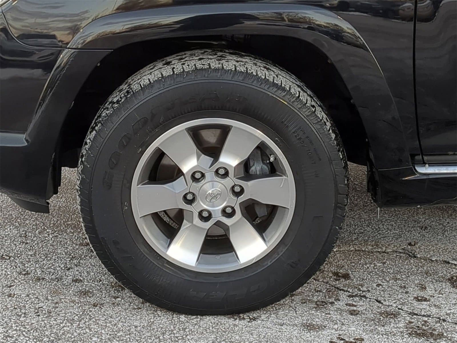 Thumbnail: 2011 Toyota 4Runner - 21