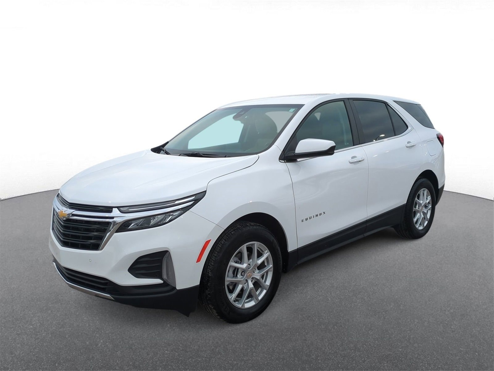 Thumbnail: 2024 Chevrolet Equinox - 4